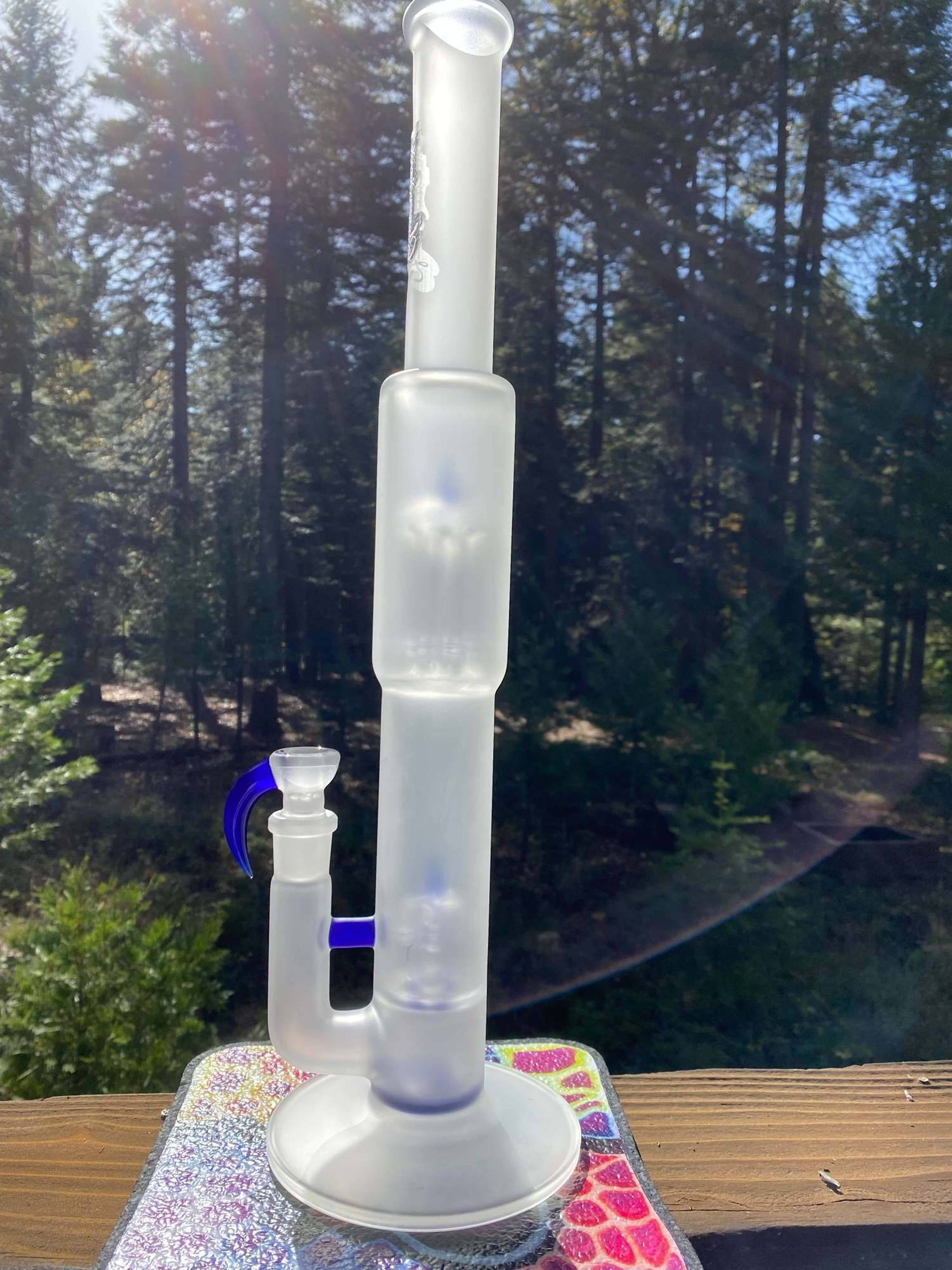 Sovereignty Inverted 4 to 8 Arm Fully Frosted with Cobalt Blue Partial Accent image 0