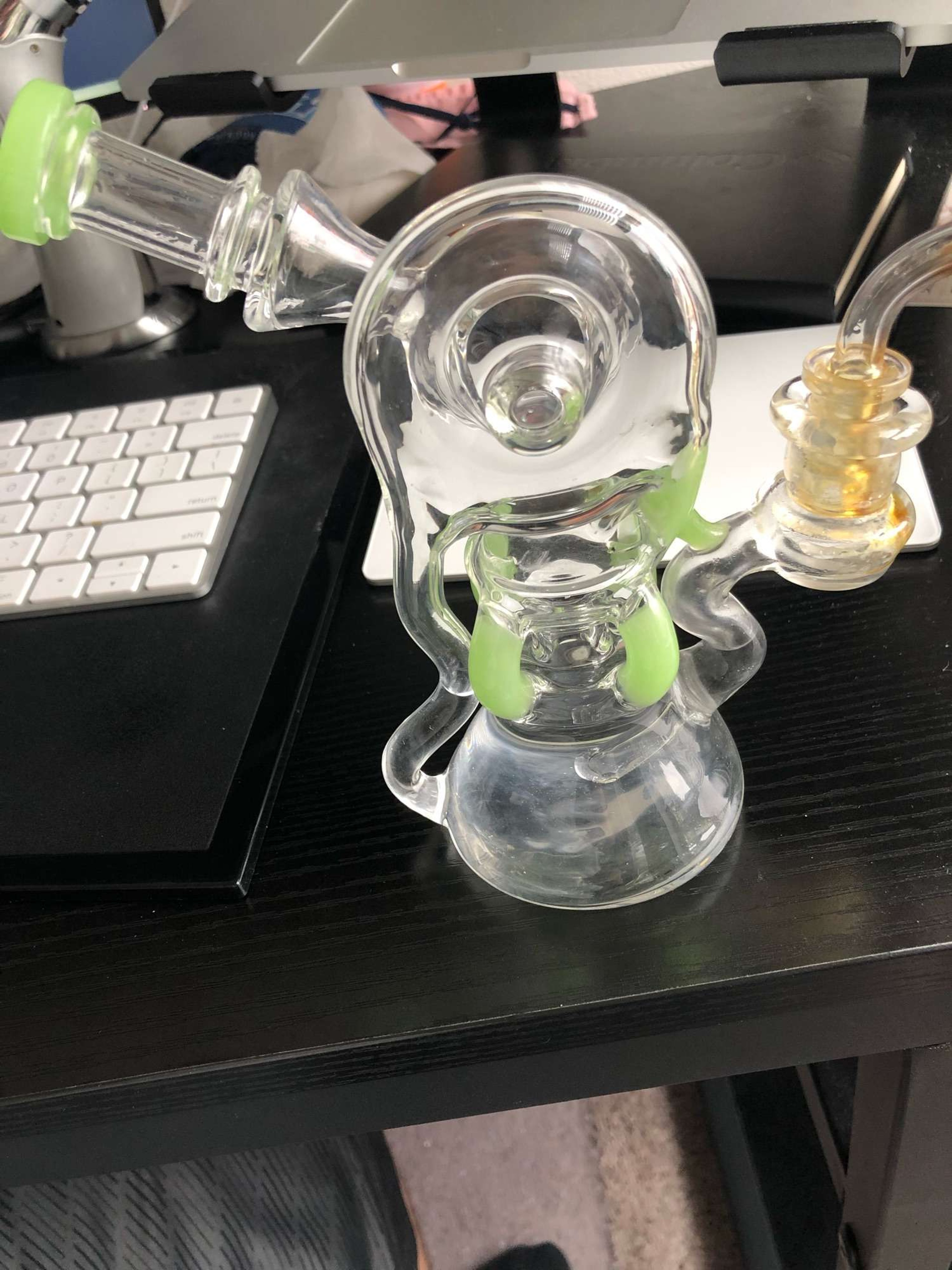 Eryglass 2nd color accented recycler - PRICE DROP image 0