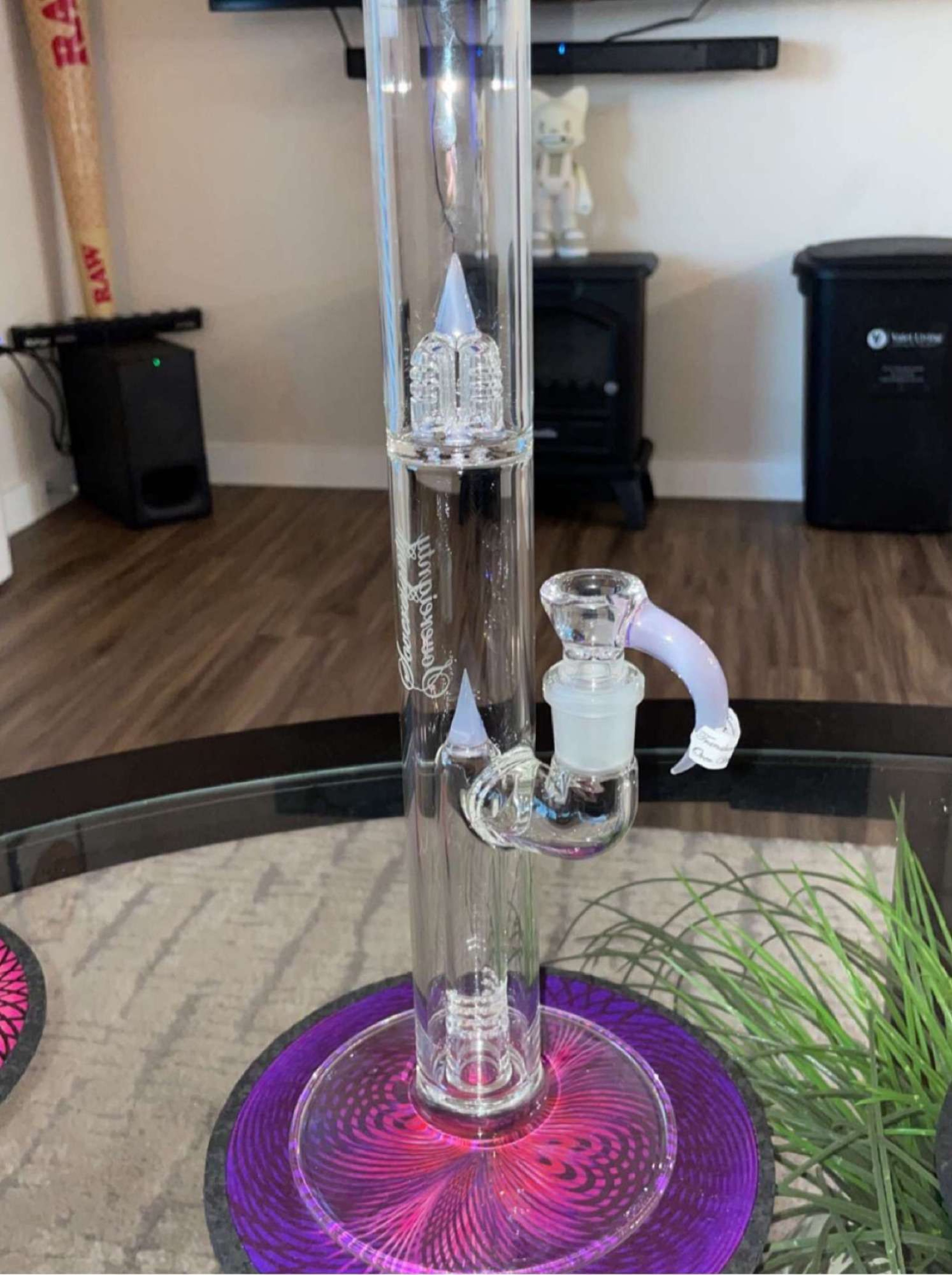 Preview pic of Sov fixed 180 44 accented in translucent hydro over white satin (UV)