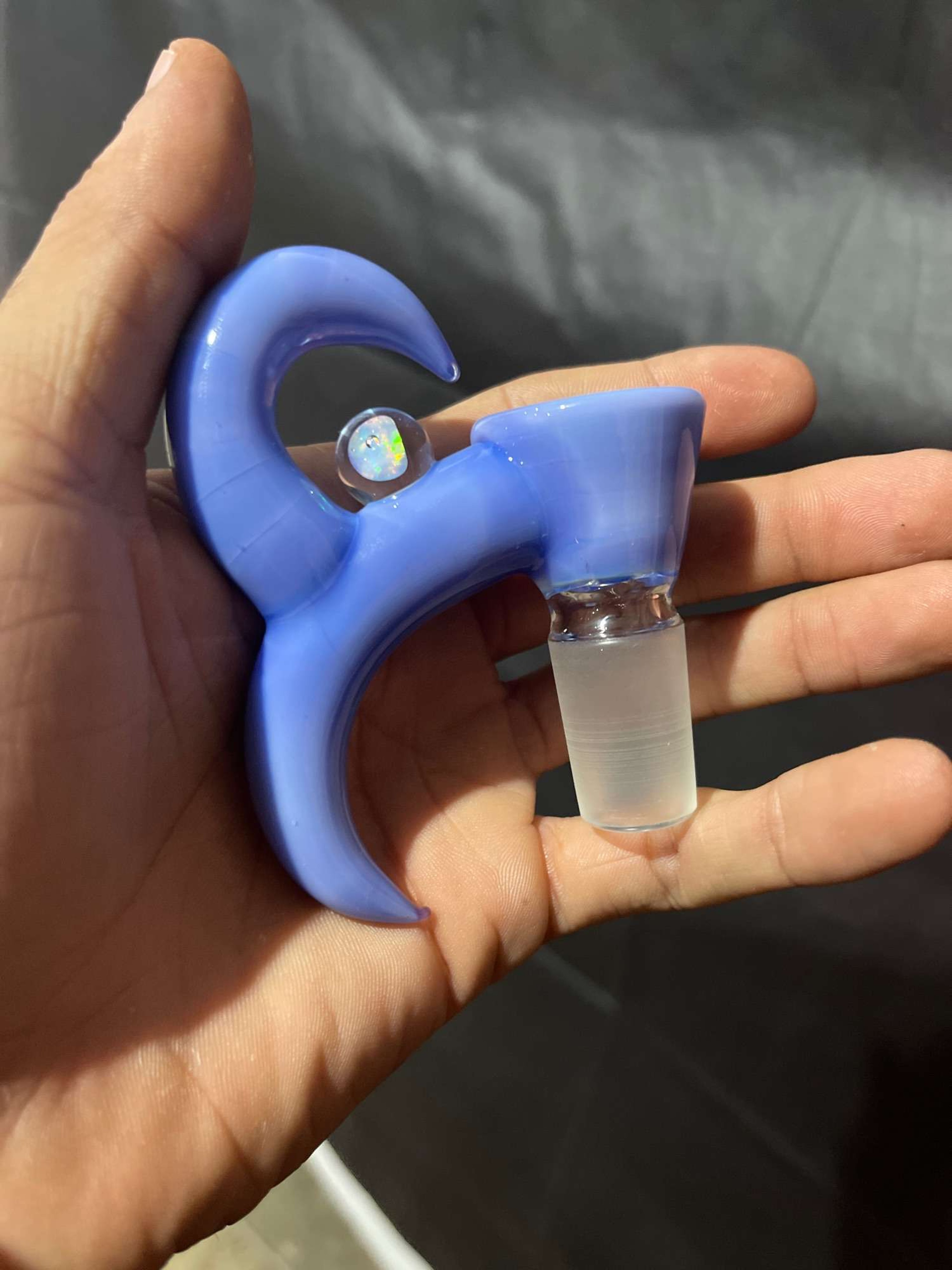 Preview pic of Ashme glass 1/1 dual horn / opal , 4 hole 18mm slide 