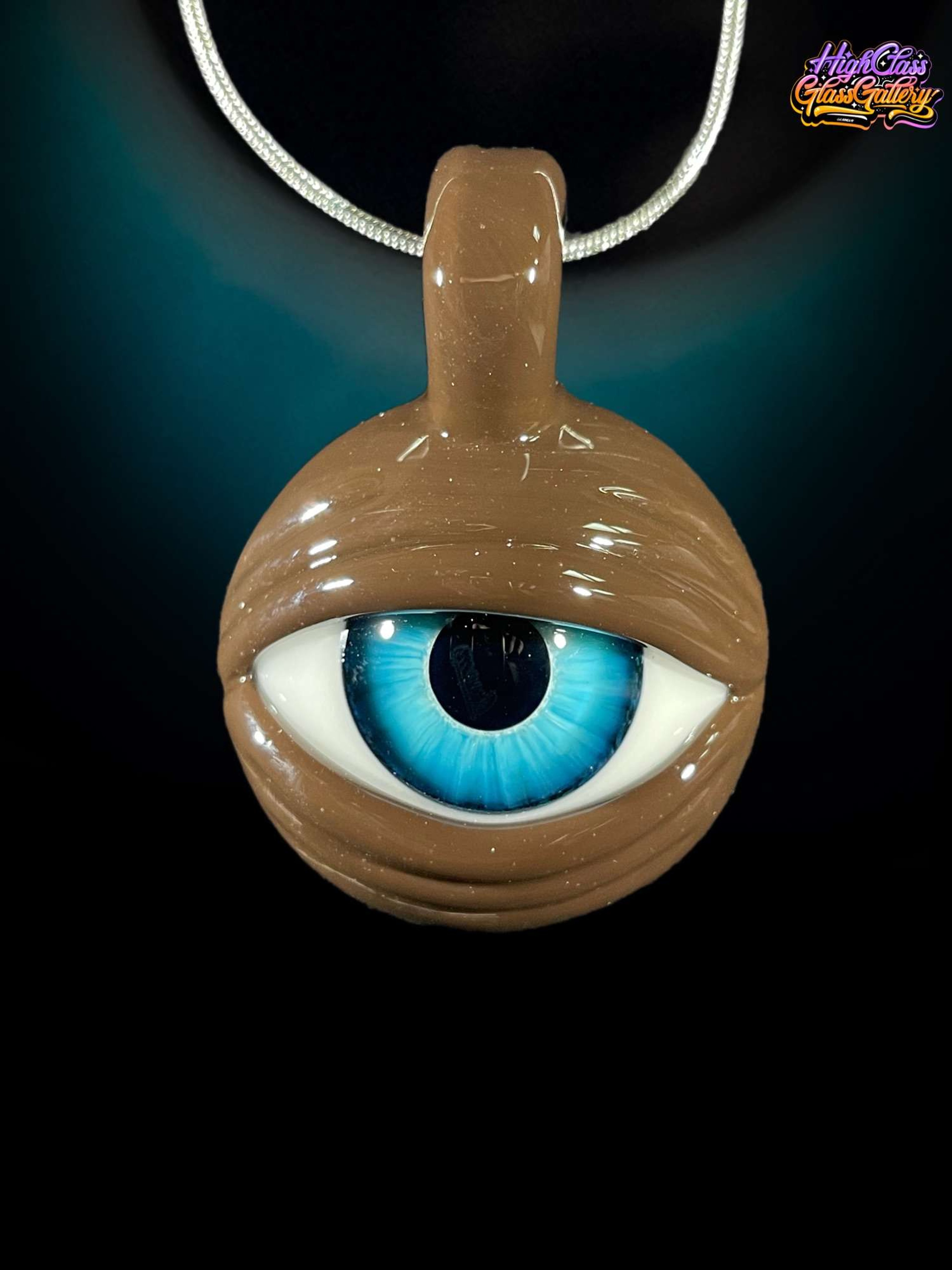 Ryan fitt eye pendy image 0