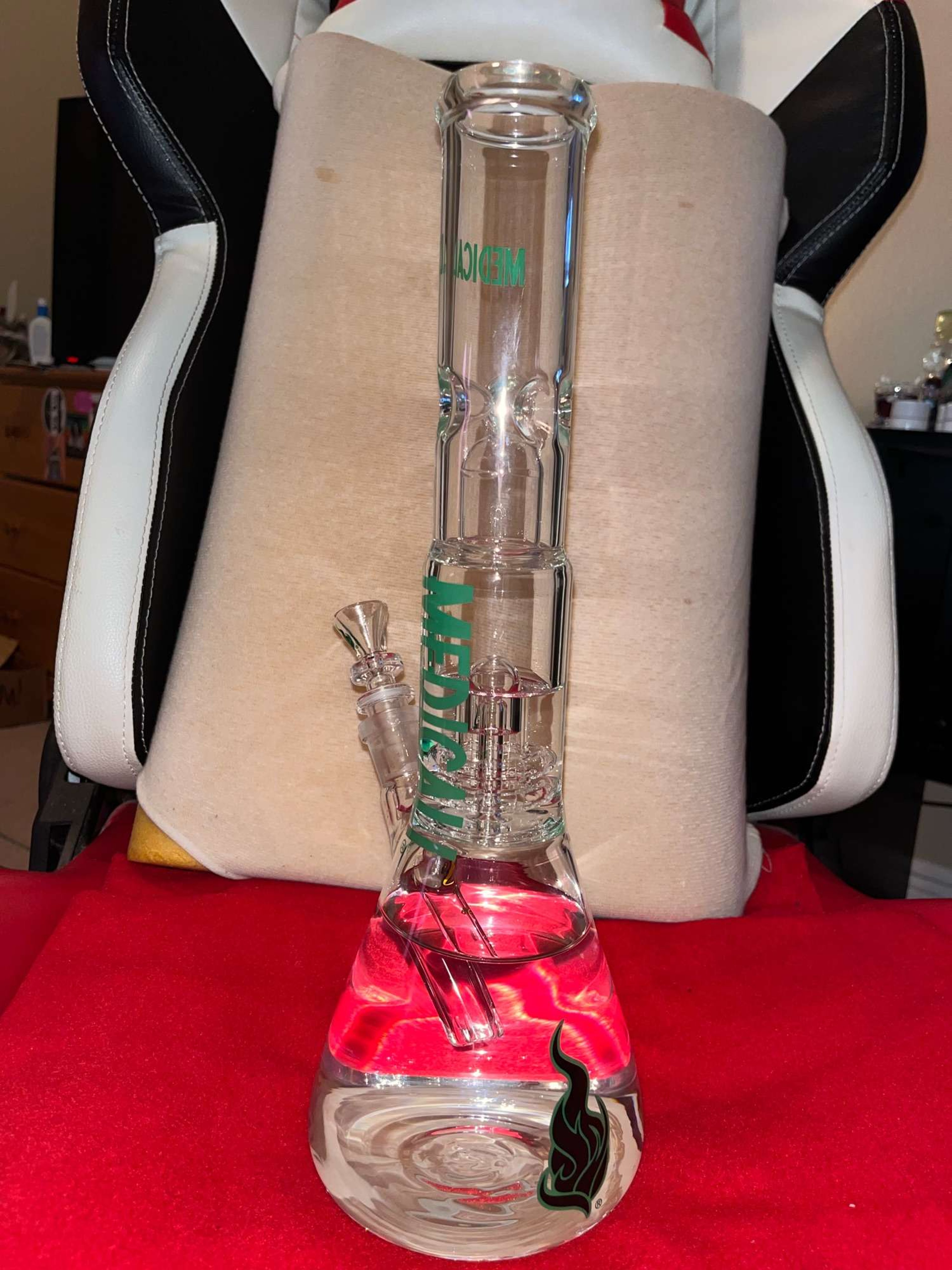 Preview pic of medicali 15 inch beaker