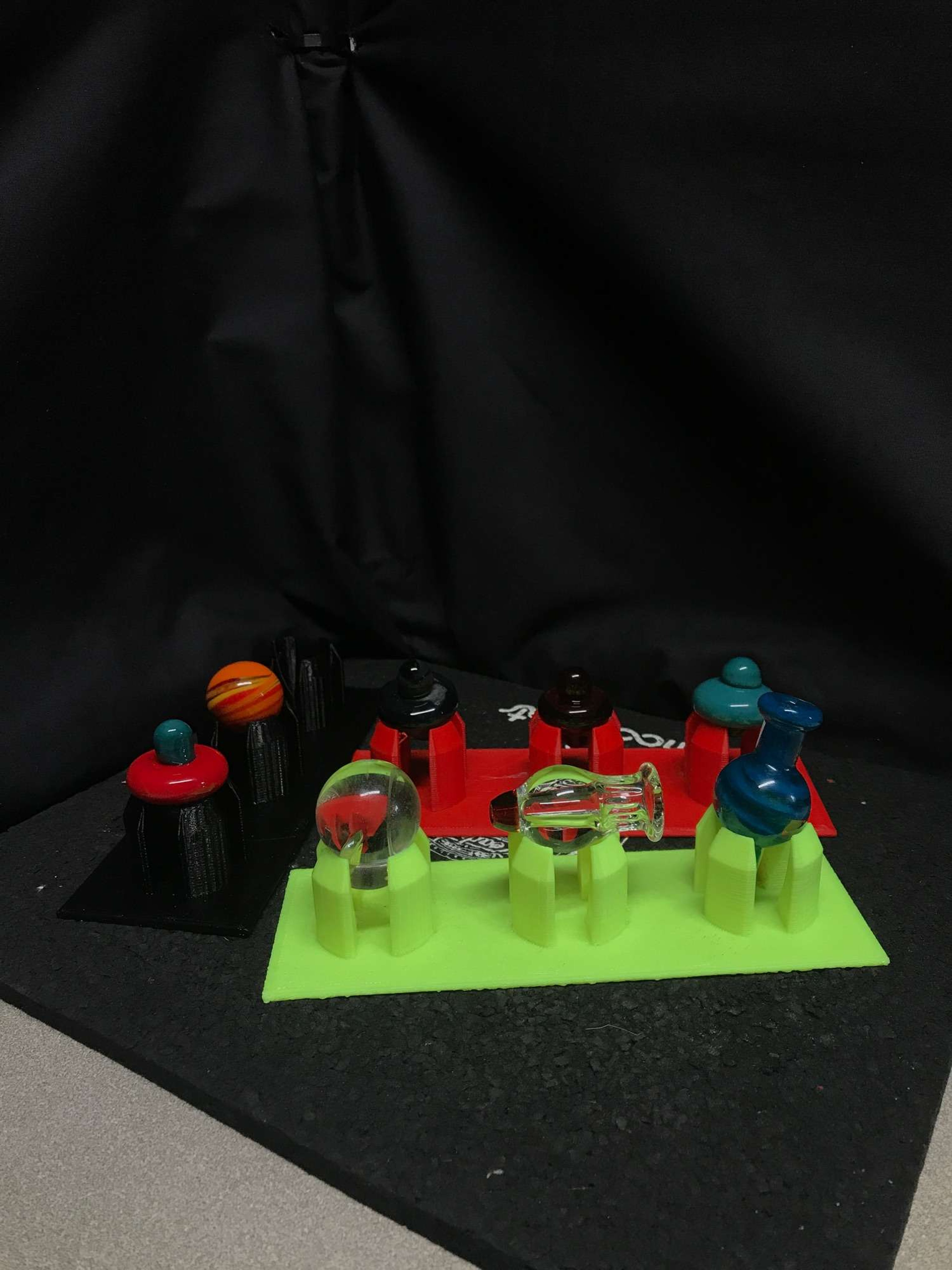 Preview pic of Triple cap or marble stand 