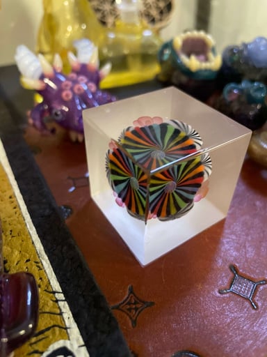 Preview pic of Jefe glass cube