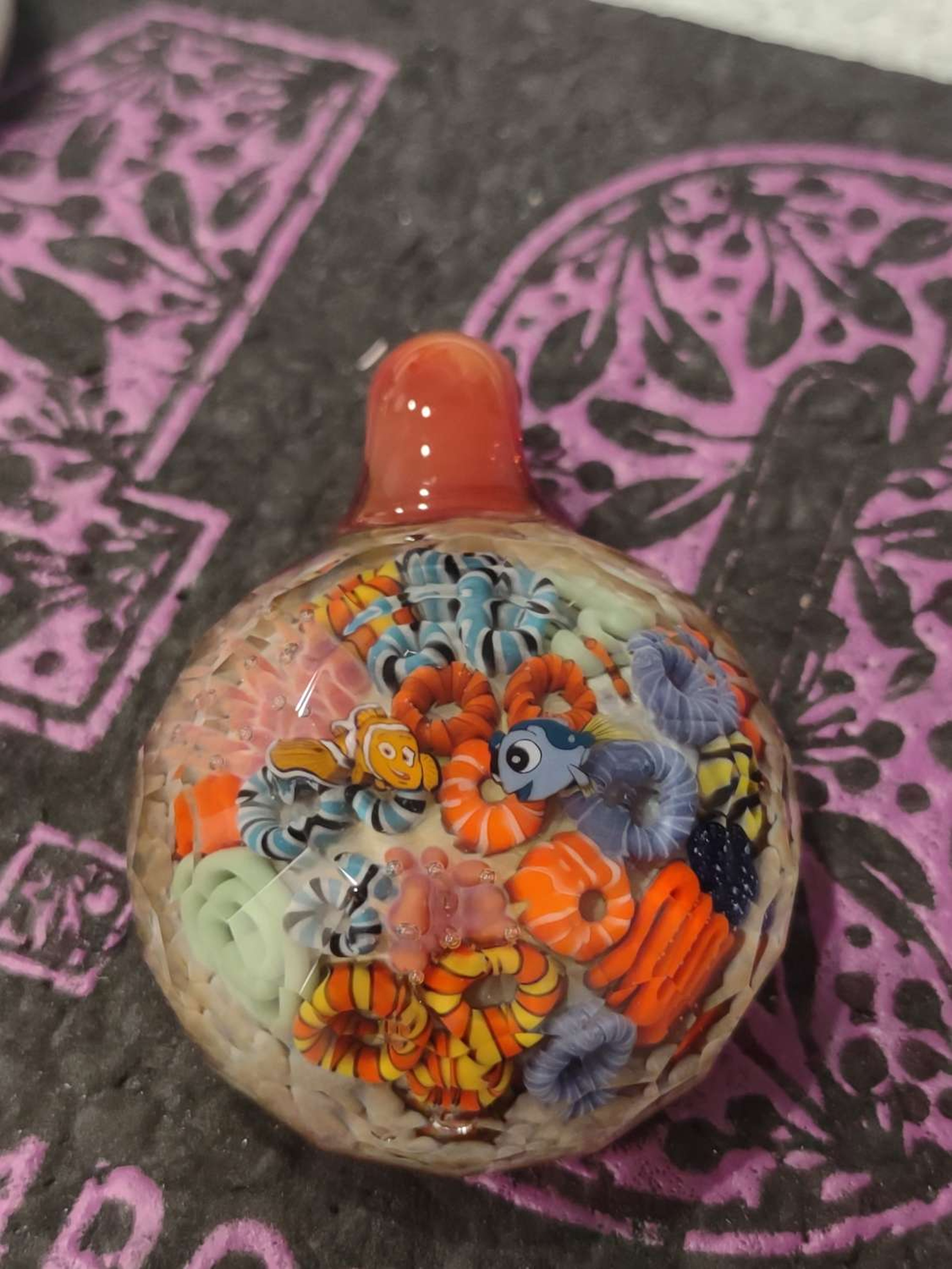 Preview pic of Keys glass faceted Nemo pendant