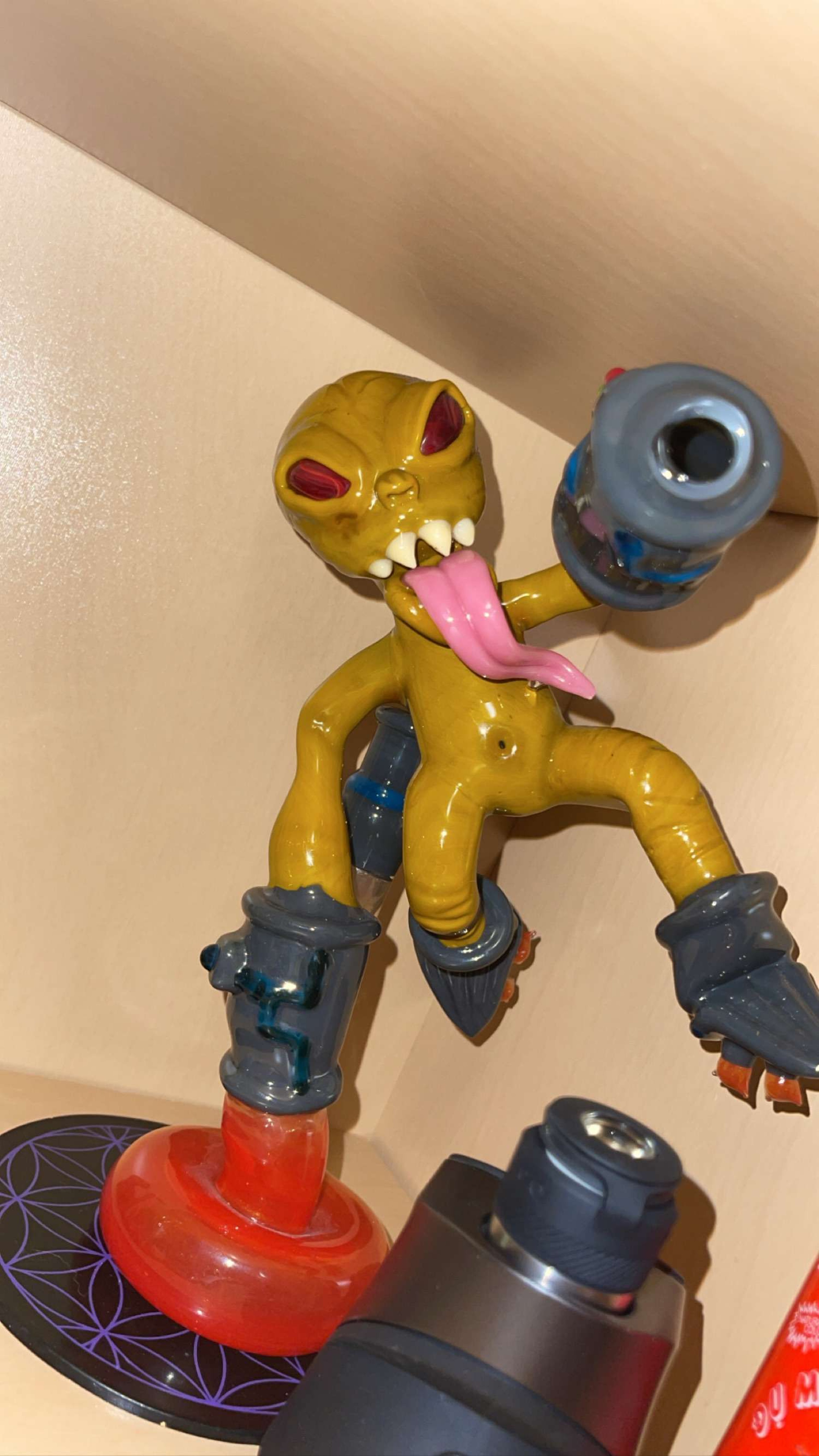 Preview pic of Mythic glass alien