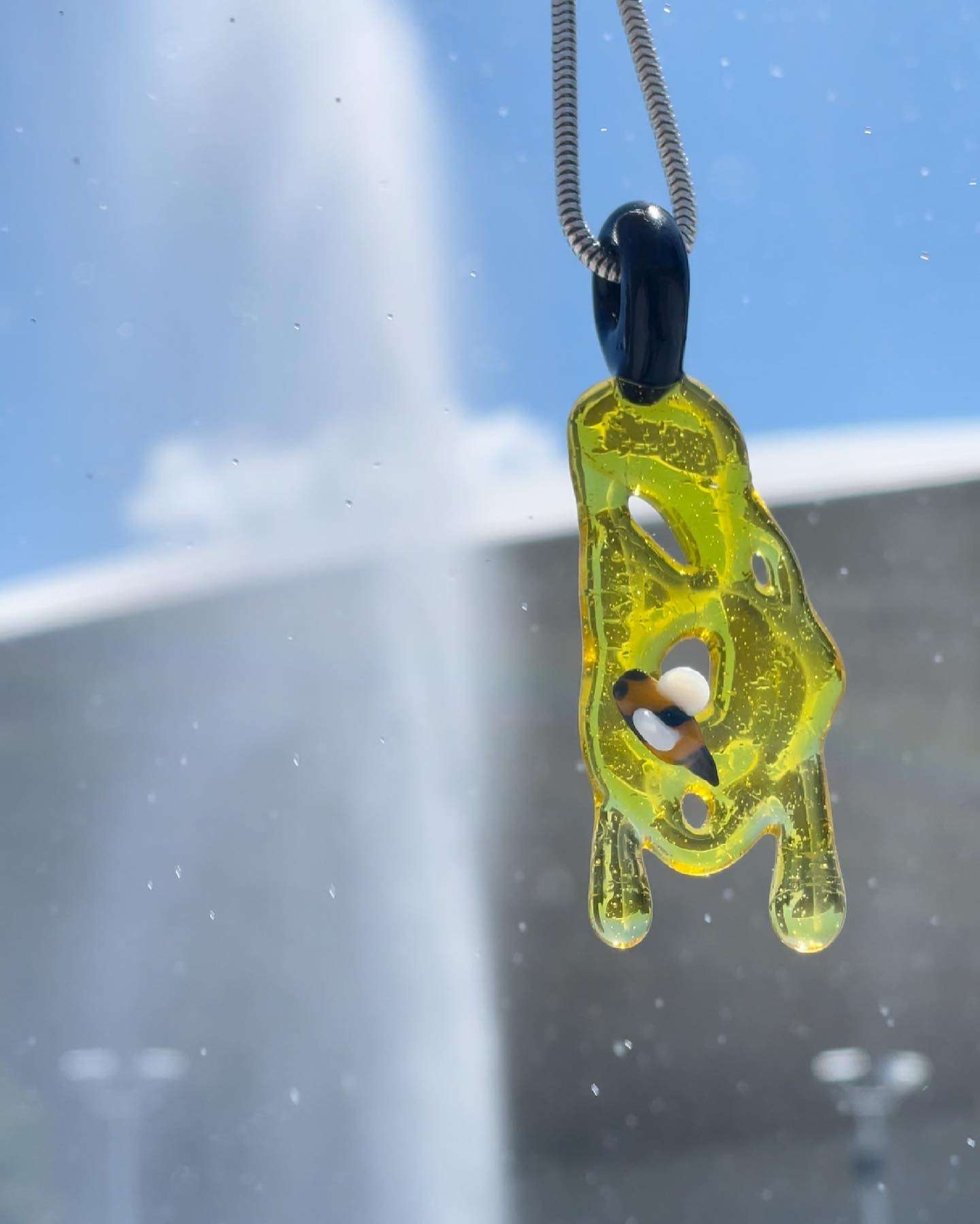 Terpy Bee Pendy - Mythic Glass image 0