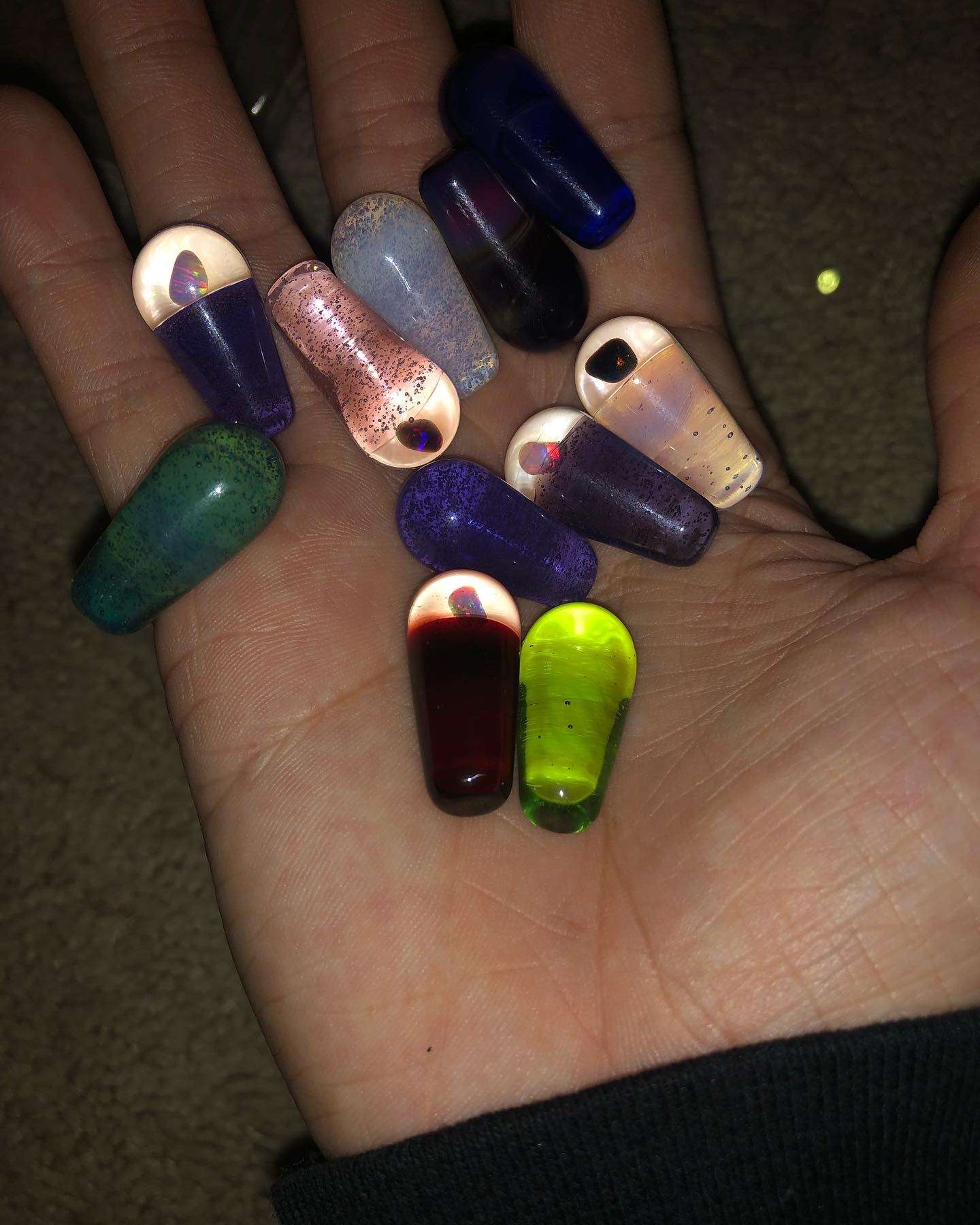 Preview pic of puffco pro oculus plugs