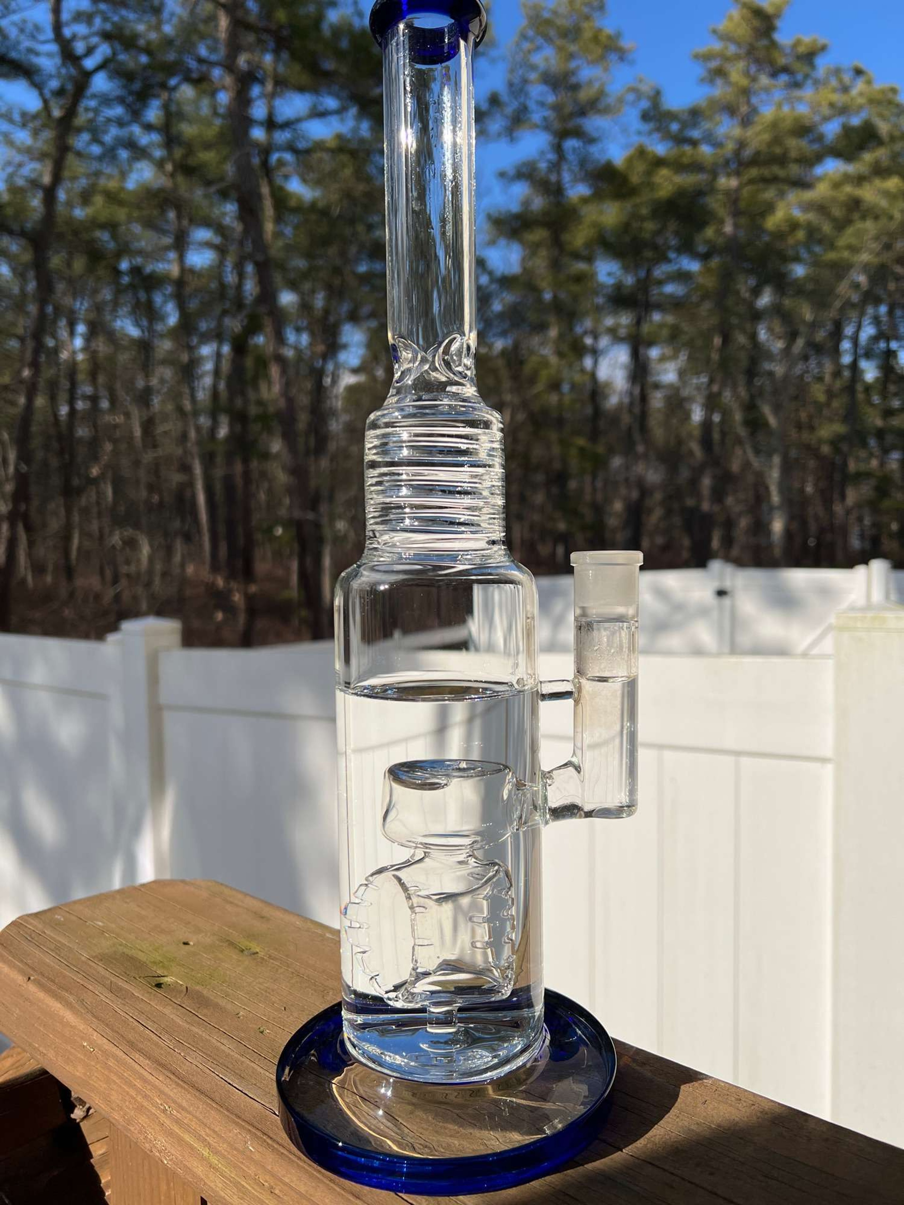 Cheap bong image 0