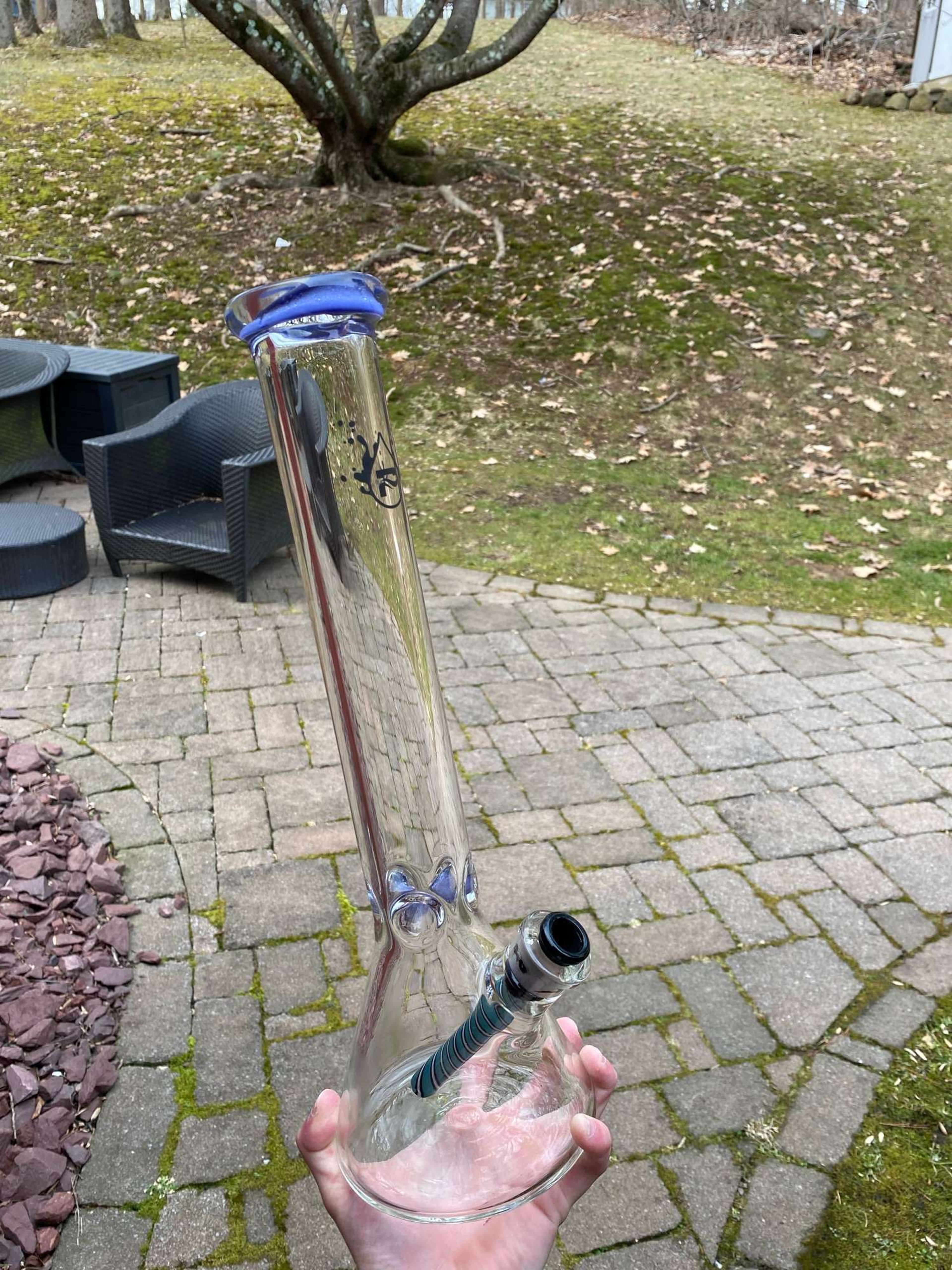 Preview pic of Pulsar Beaker 15’’ W/ Worked Downstem