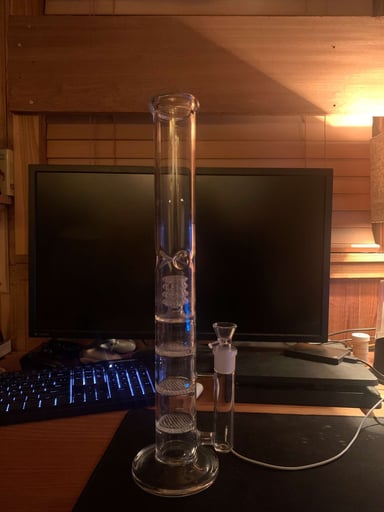 Preview pic of 17inch StraightTube with Percs. 18mm *Bowl and Ashcatcher included*