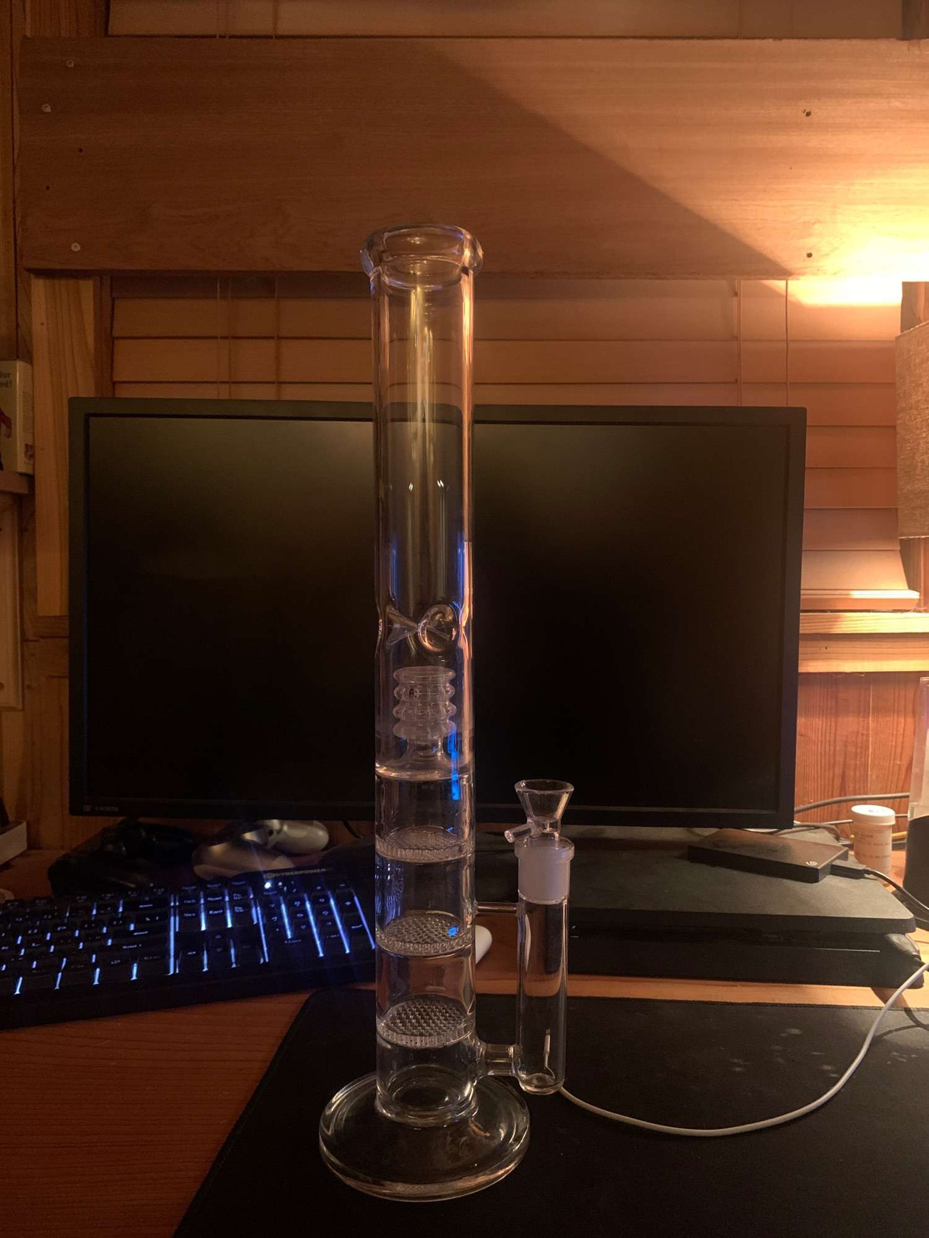 17inch StraightTube with Percs. 18mm *Bowl and Ashcatcher included* image 0