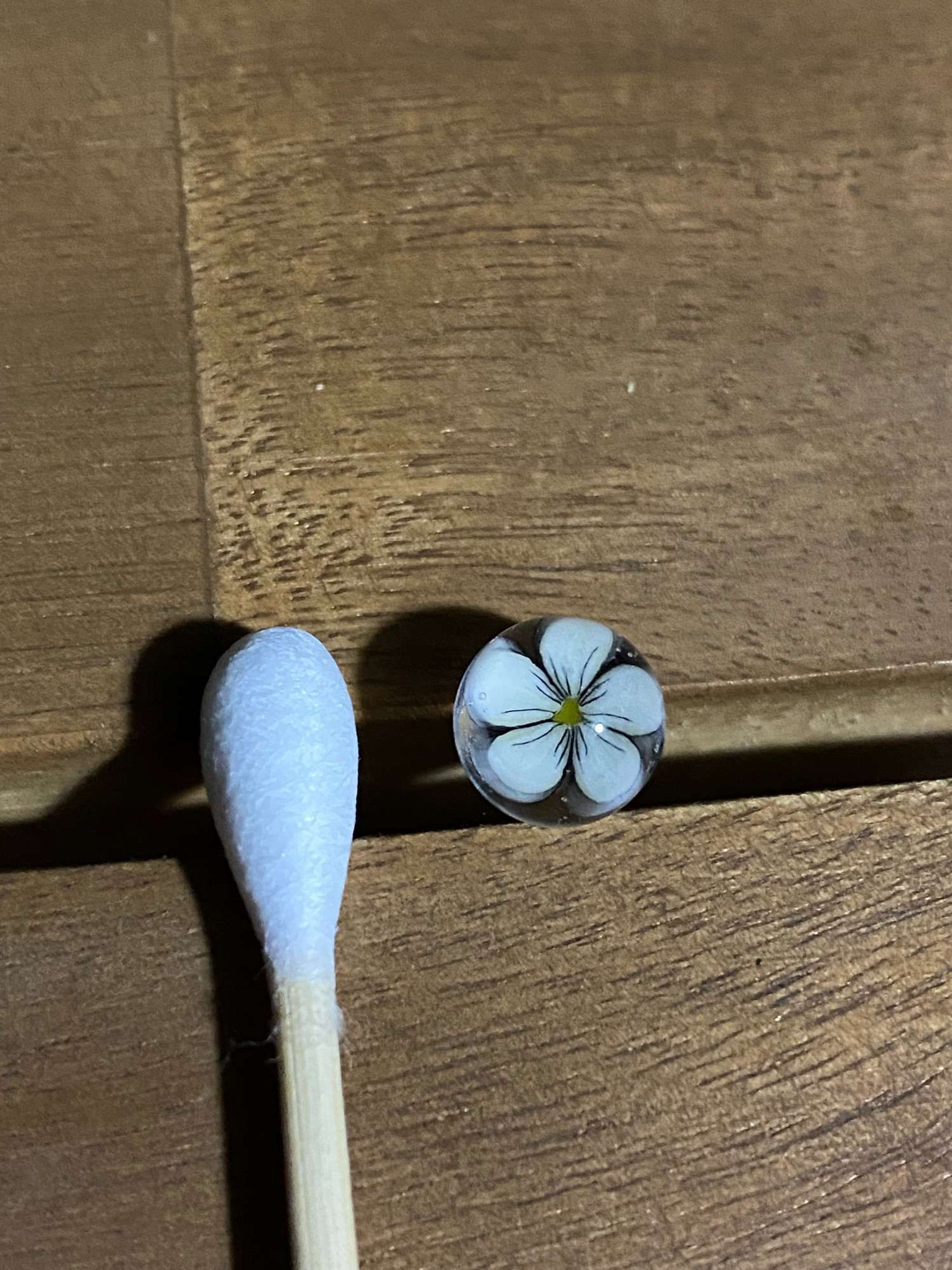Selkoglass Individual Flower Pearl - 8mm image 0