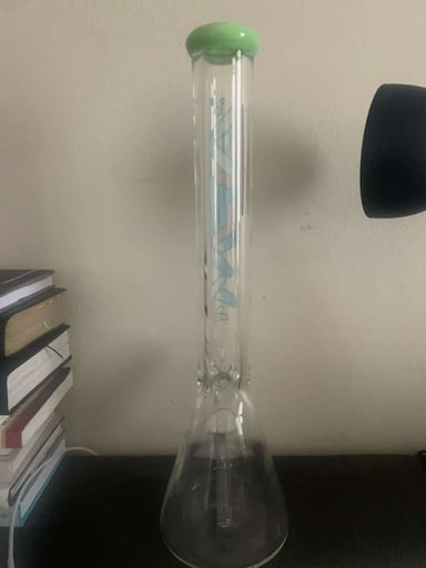 Preview pic of AFM bong 9mm