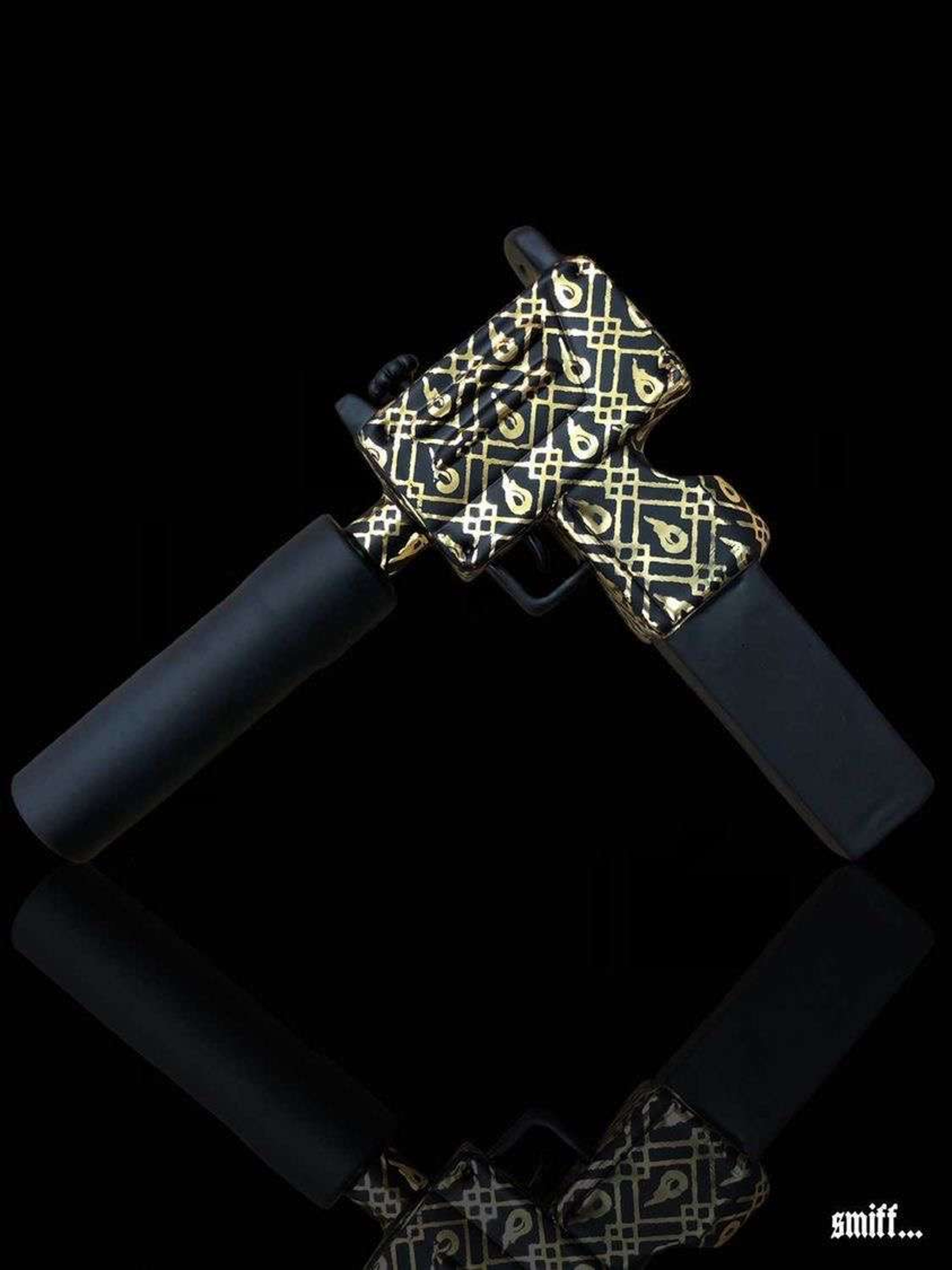 Black & Gold Mac 710 image 0