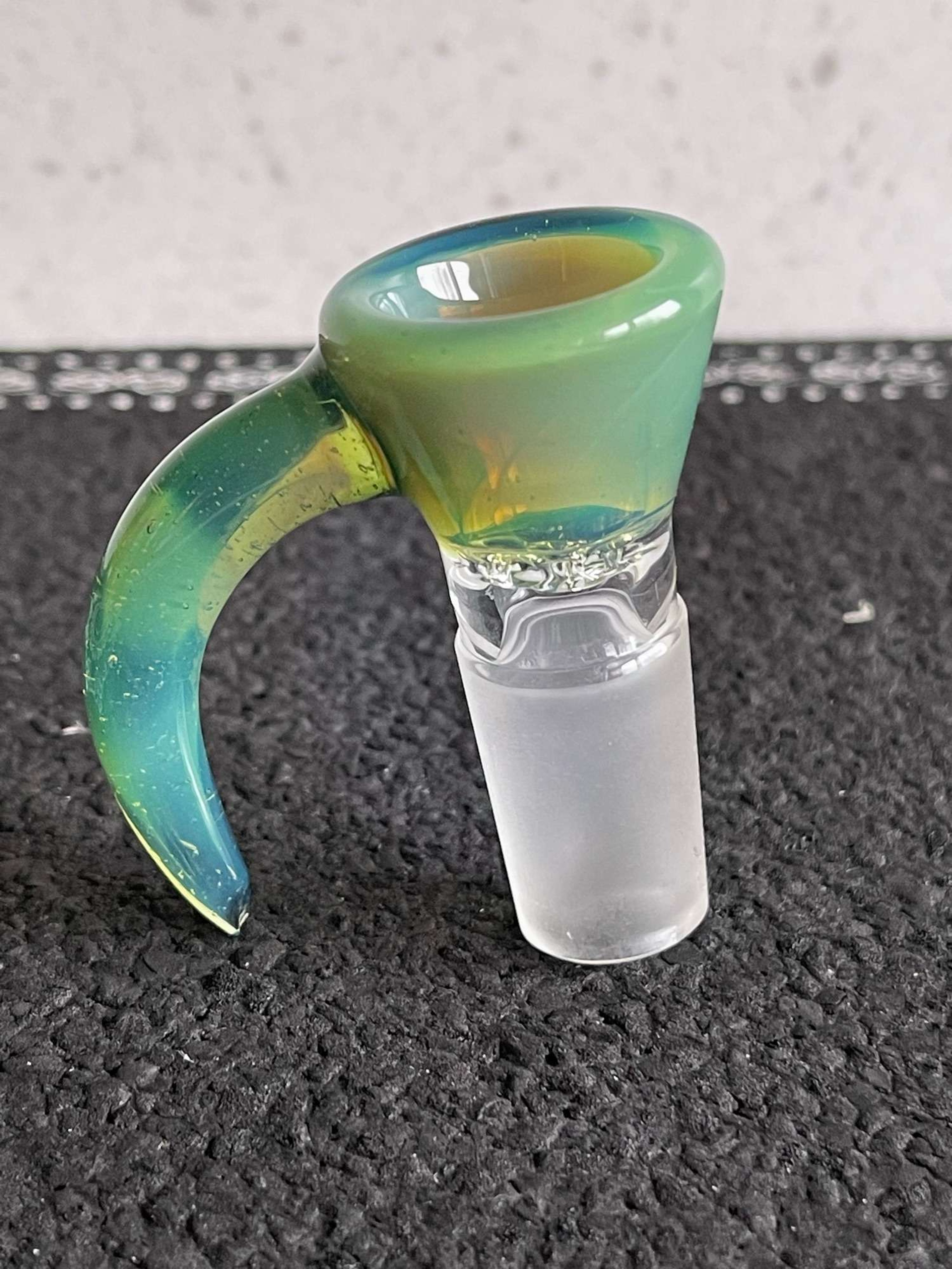 Sovereignty glass full accent slide w/ chipped horn image 0