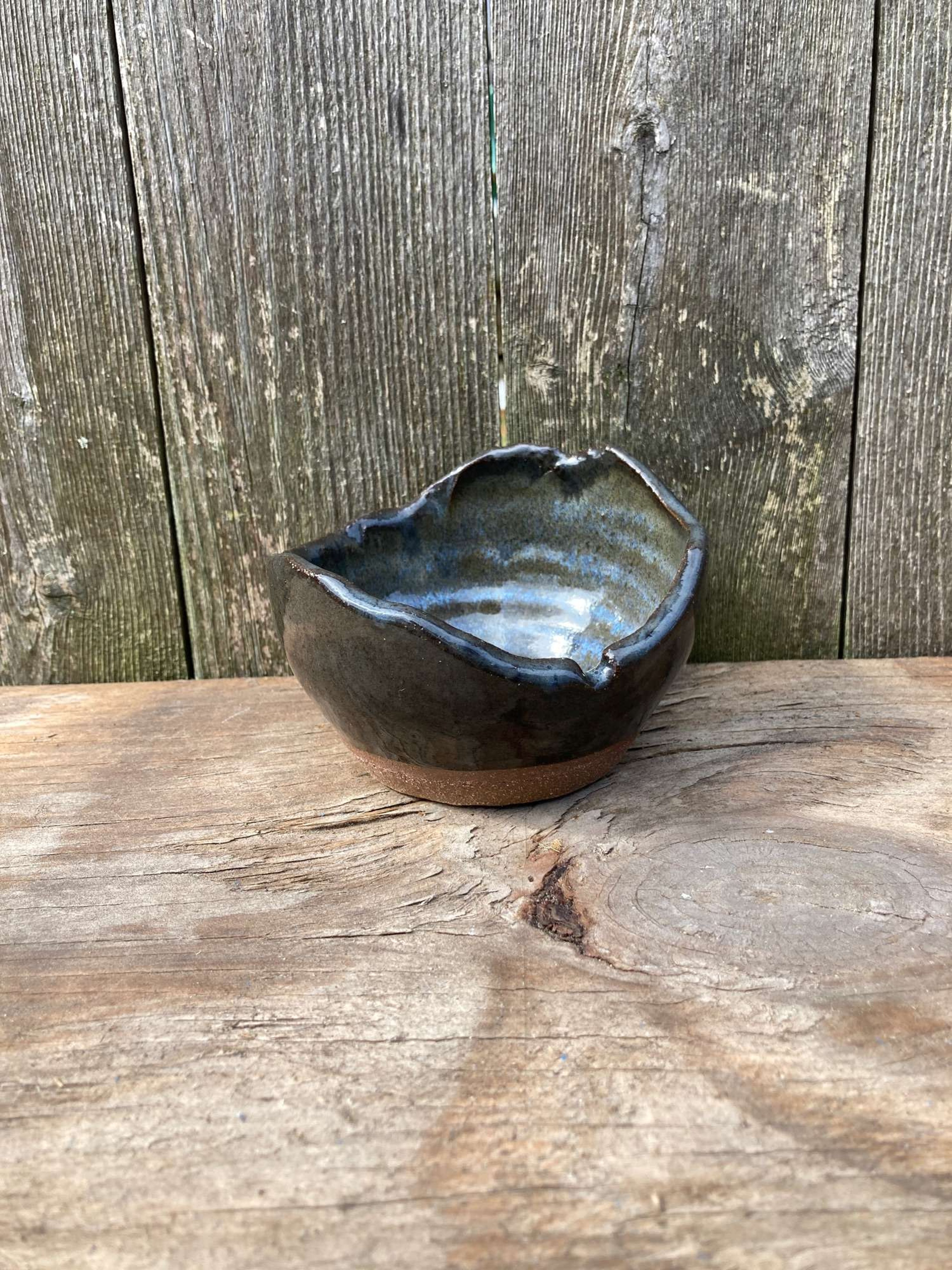 Ceramic ashtrays image 0