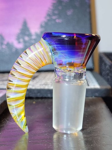 Preview pic of Sovereignty Amber Purple Full Accent Slide