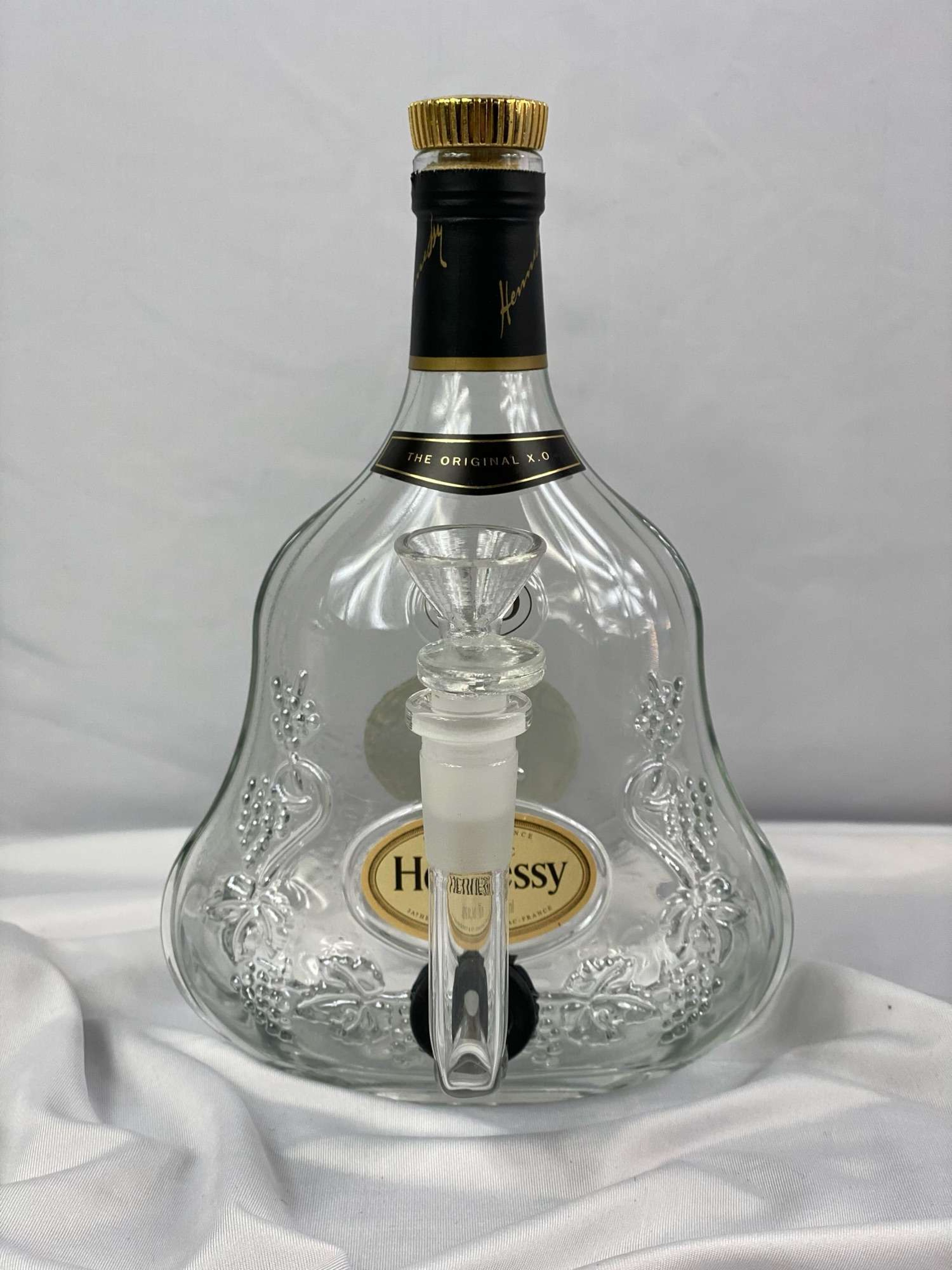 Henny X.O Bong image 0