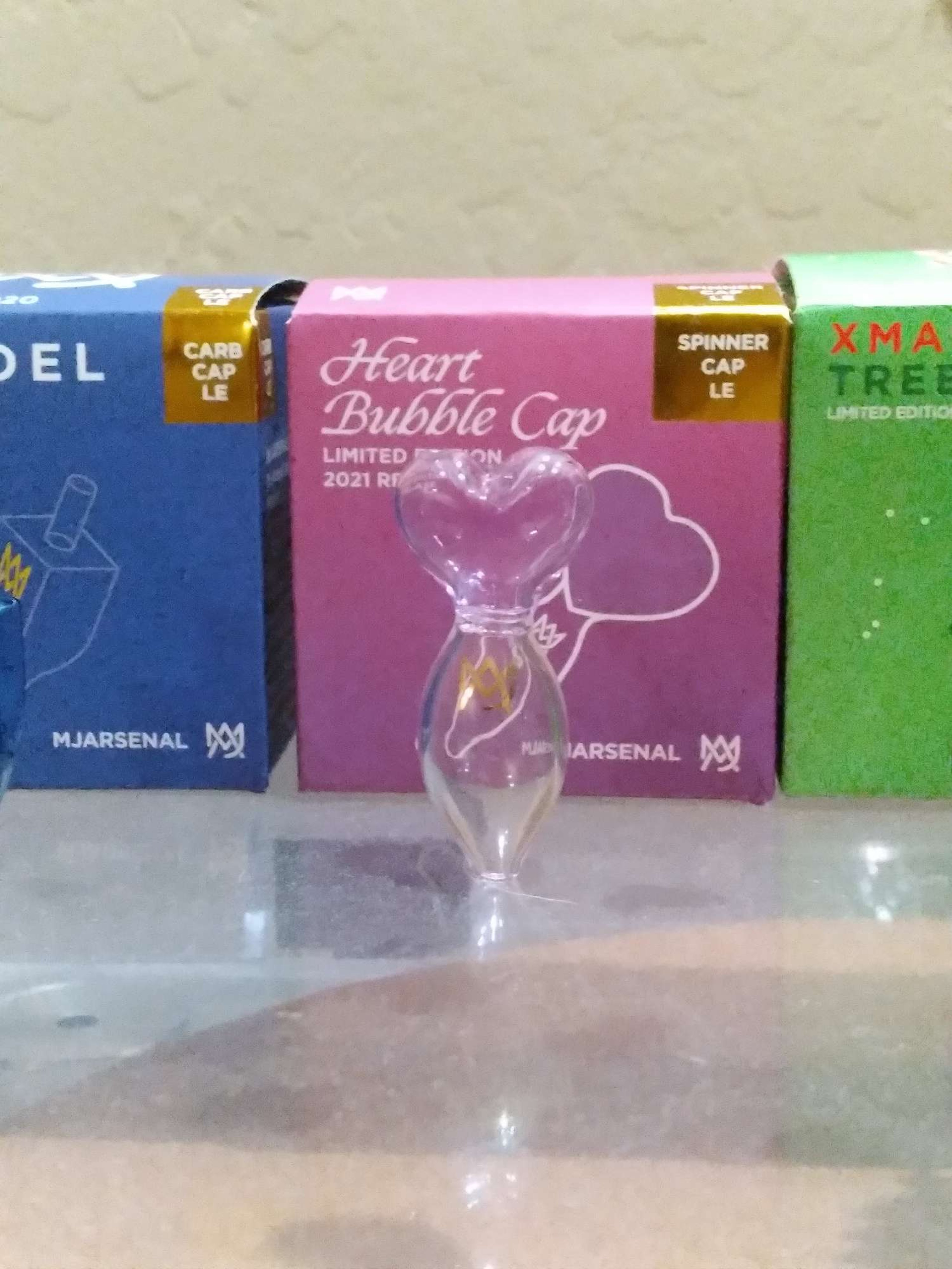 Mj arsenal heart bubble cap image 0