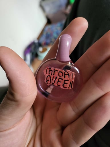 Preview pic of Throat queen 