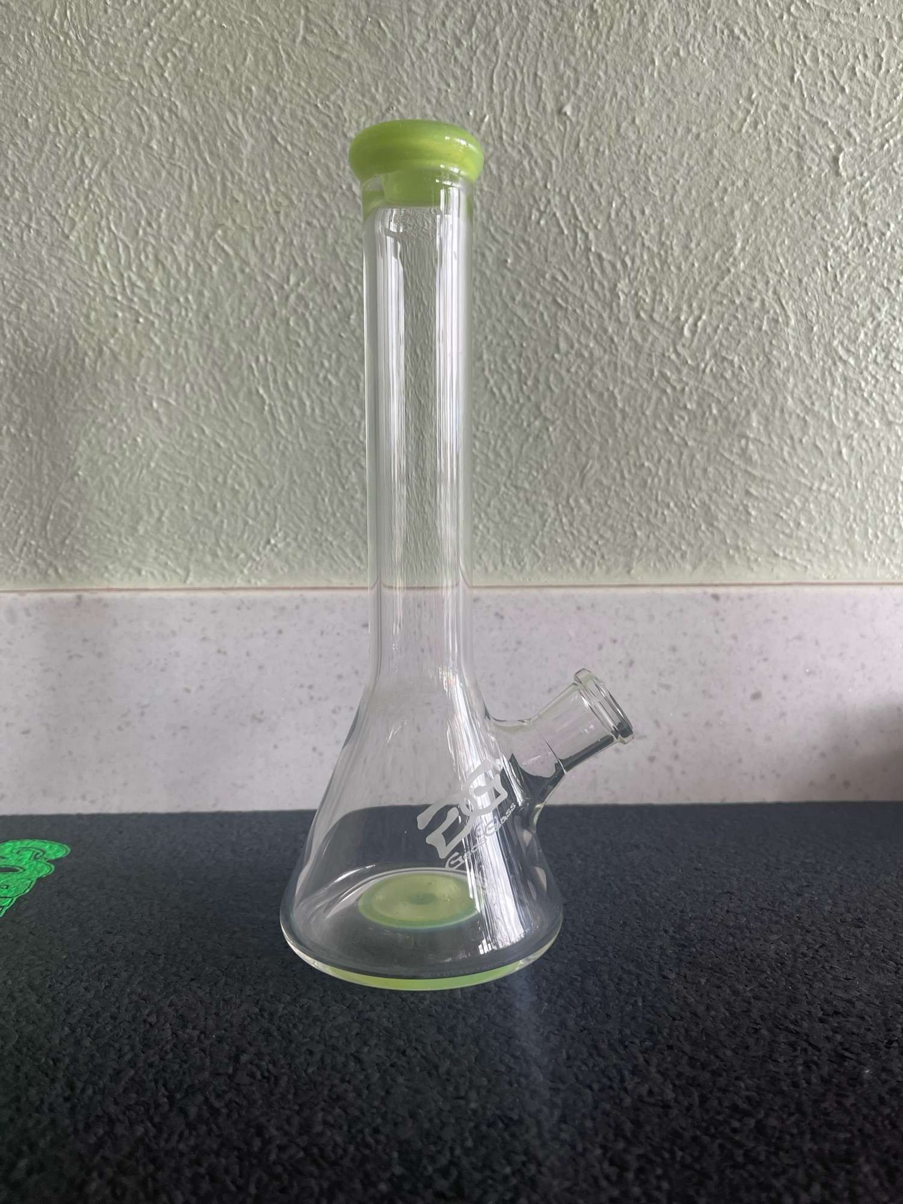 Slyme geos glass beaker  image 0