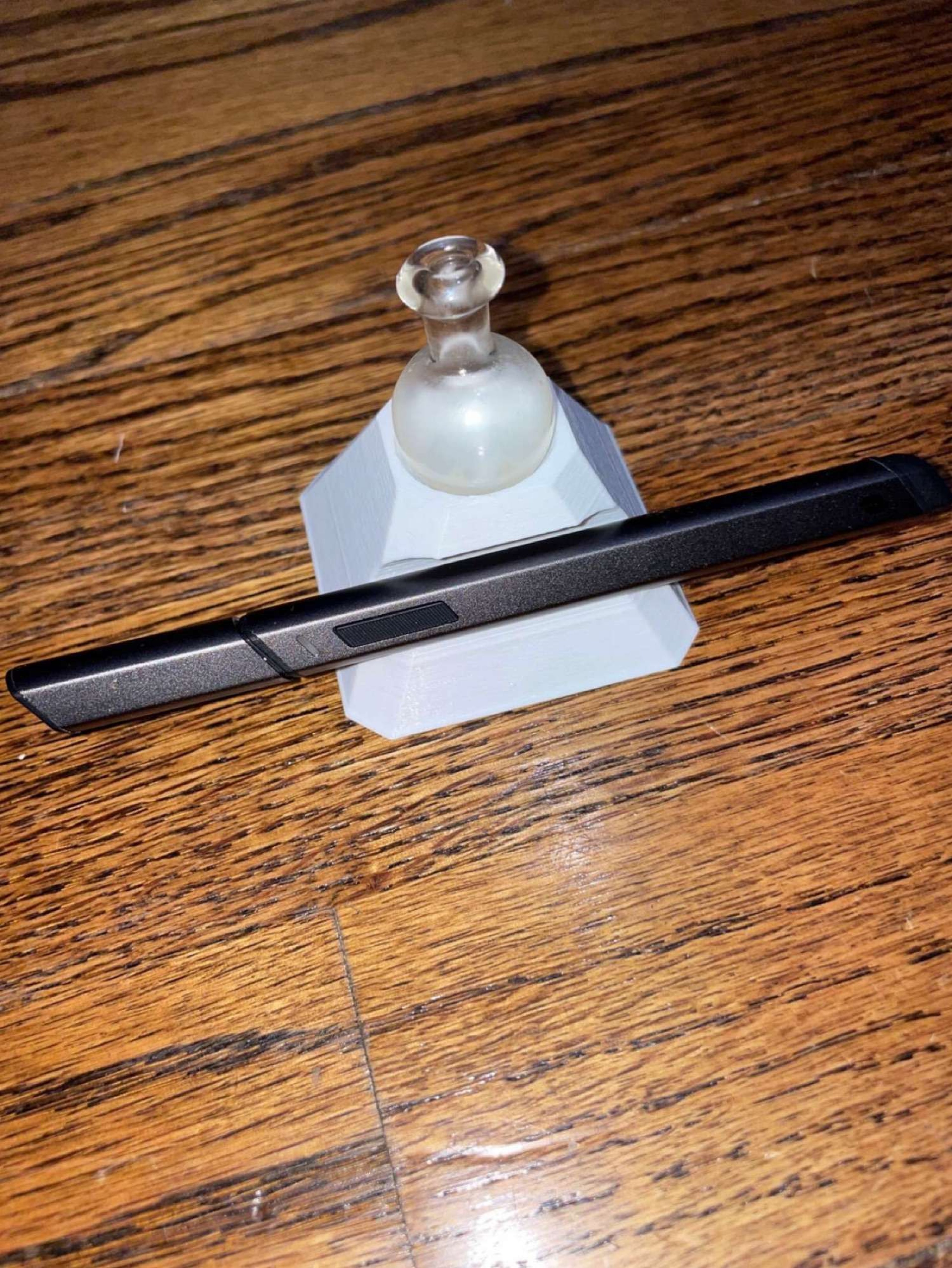 Preview pic of Carb + Tool Stand