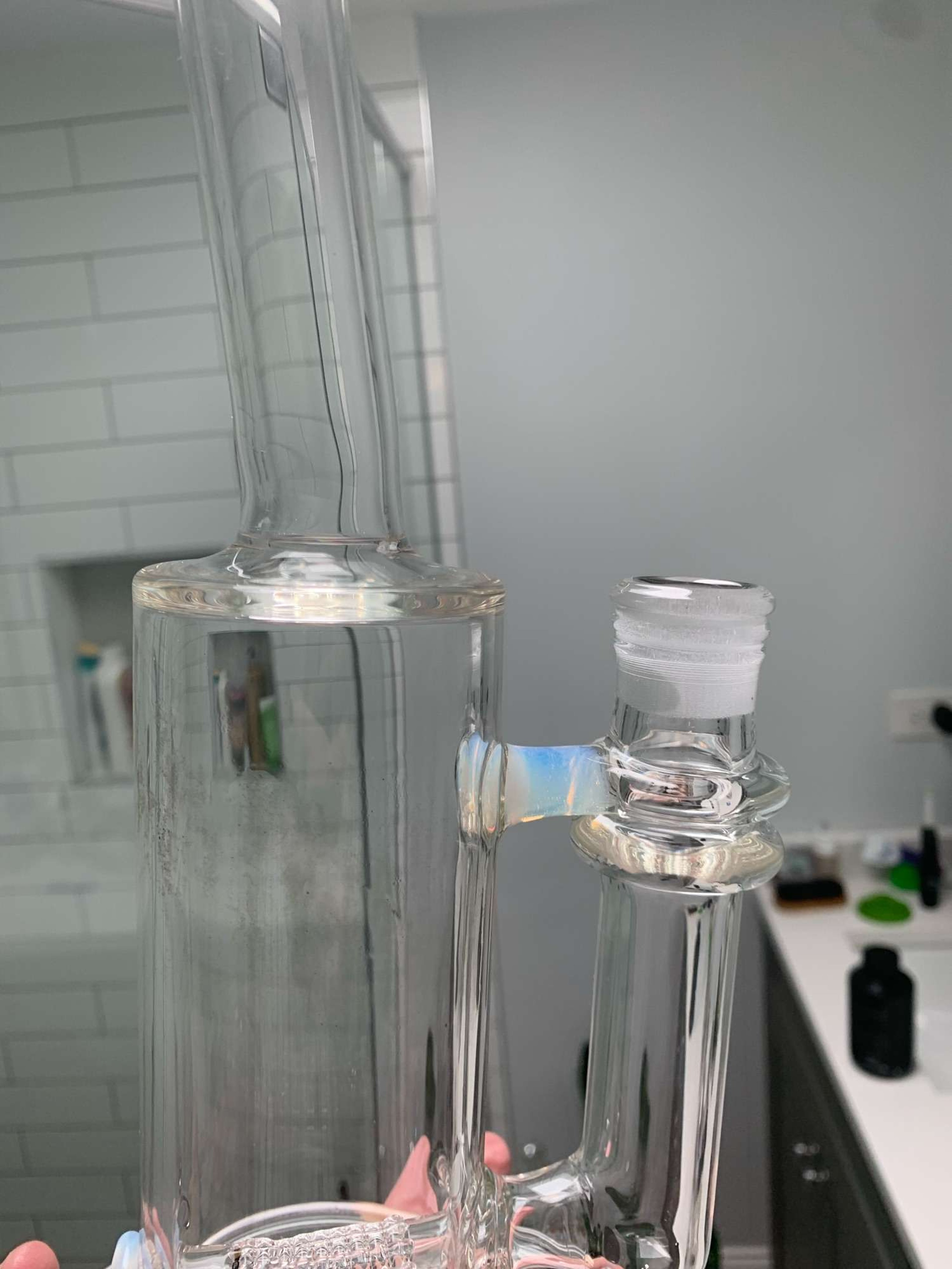 Ashme Glass Bent Nexk 60hole stacker image 0