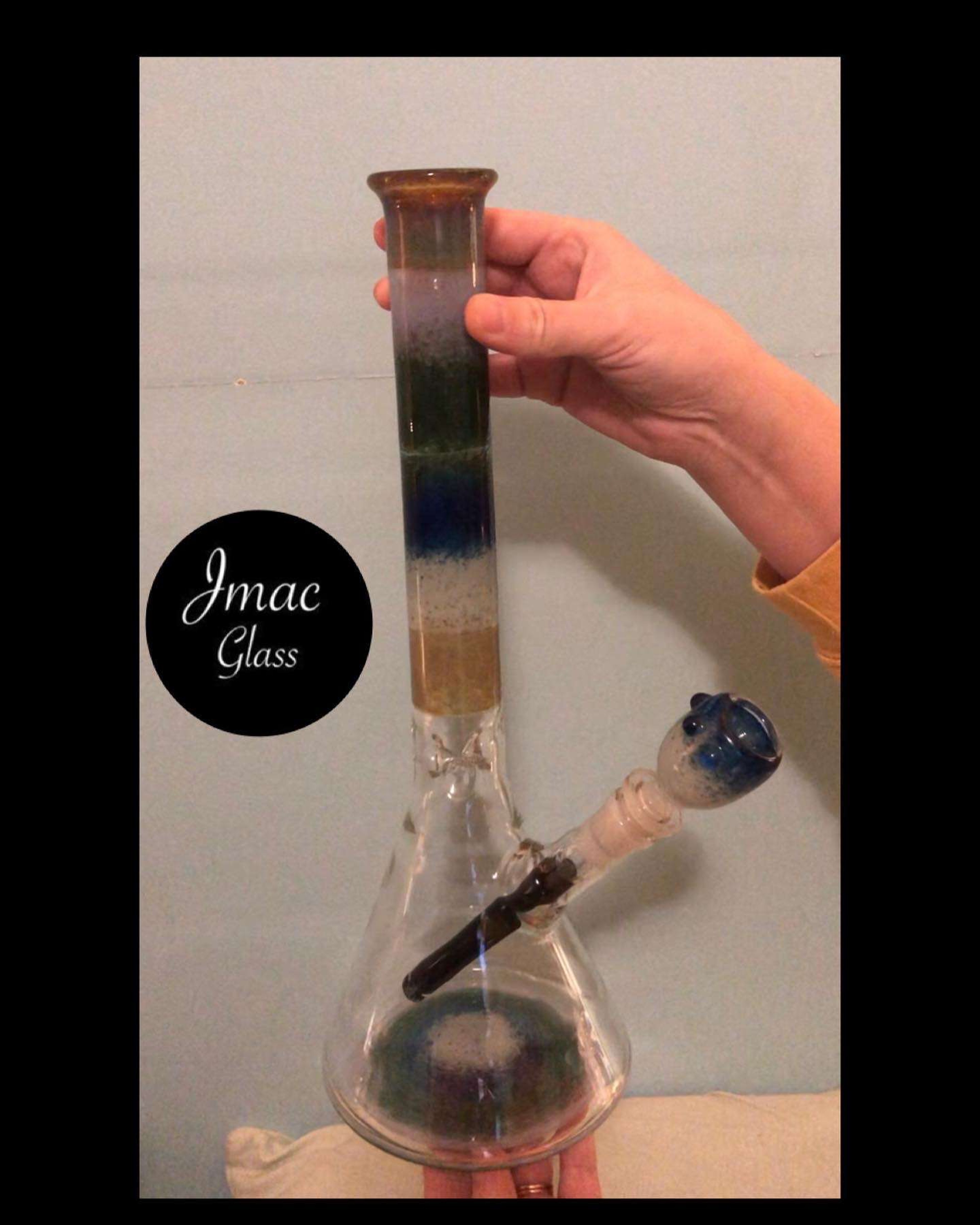 Preview pic of Jmac Glass 15in Encolmo beaker