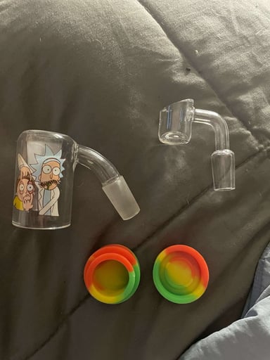 Preview pic of RICK AND MORTY RECYCLER & BANGER