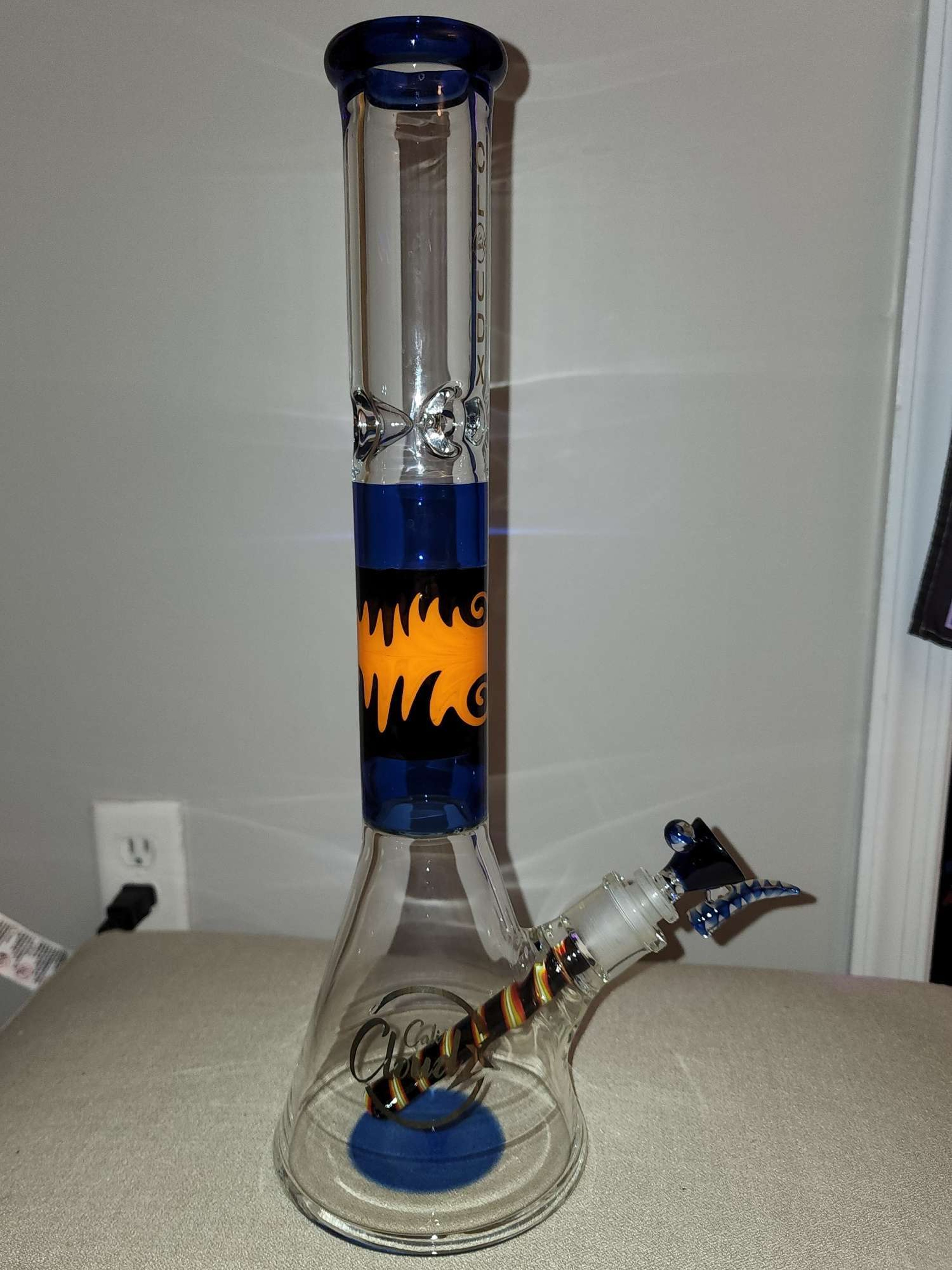 Preview pic of Cali Cloud X worked beaker
