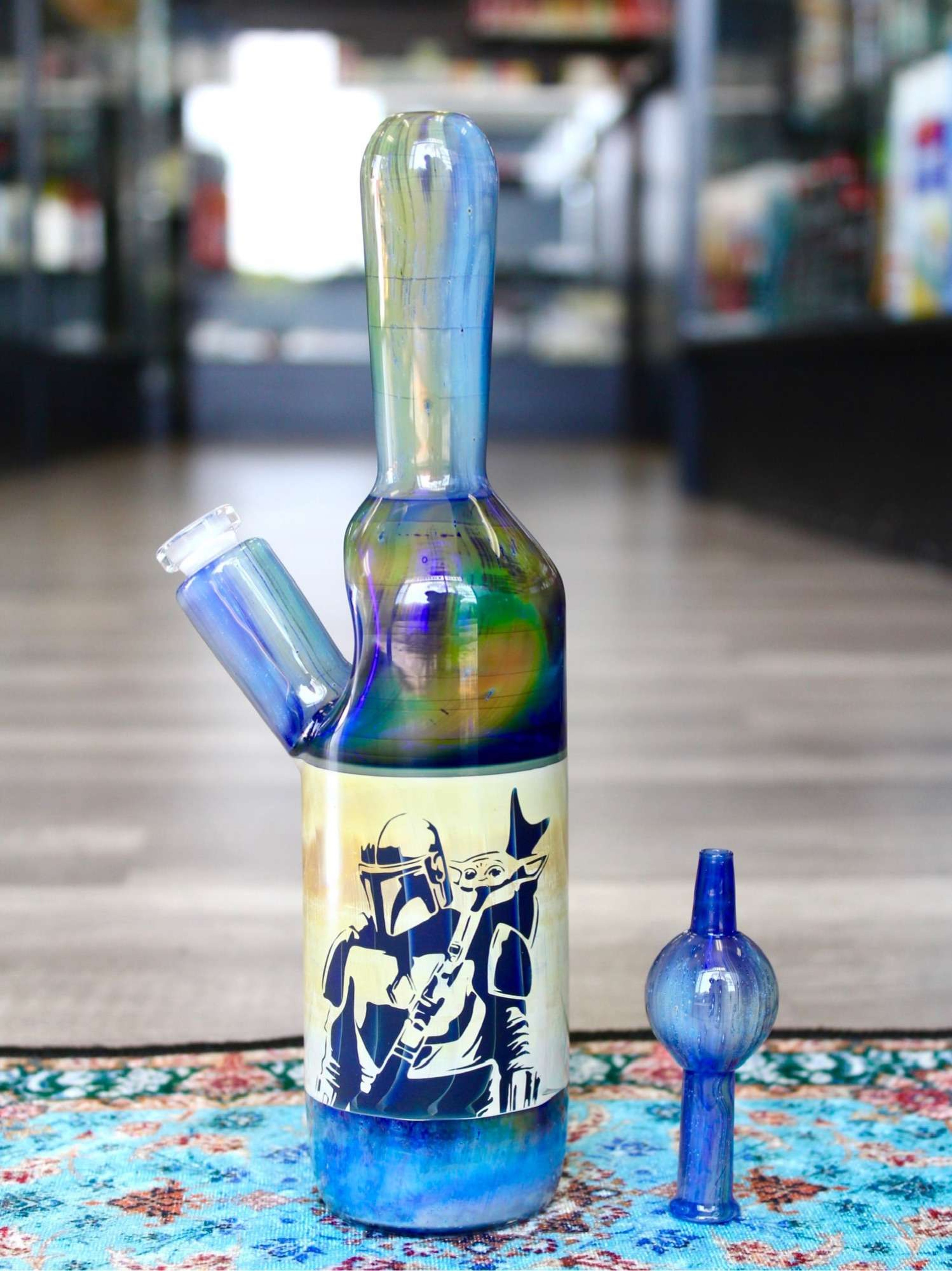 Preview pic of Immaculate Glass - Mandalorian Bottle