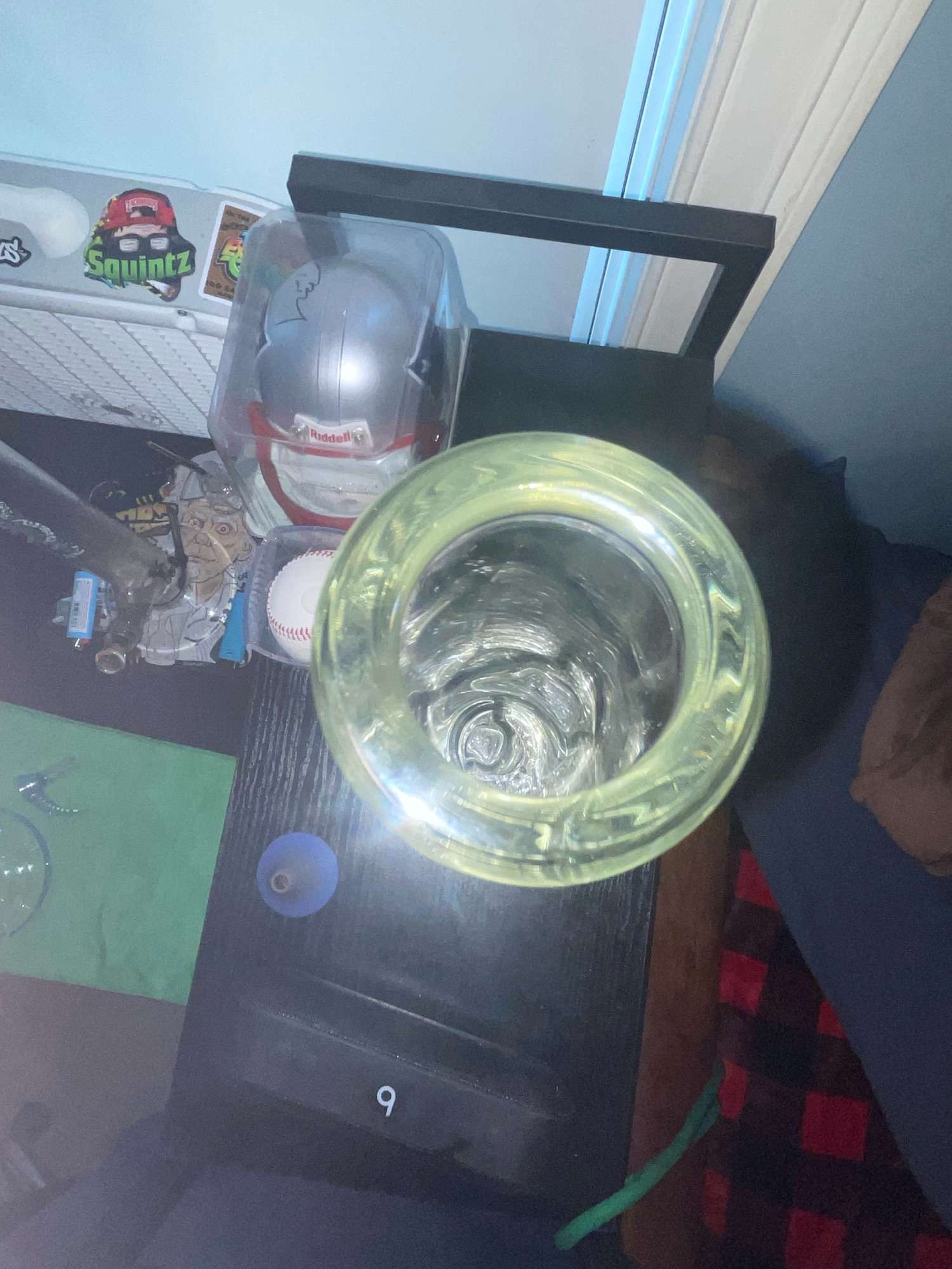 Preview pic of Straight tube honeycomb perc with curve in the glass