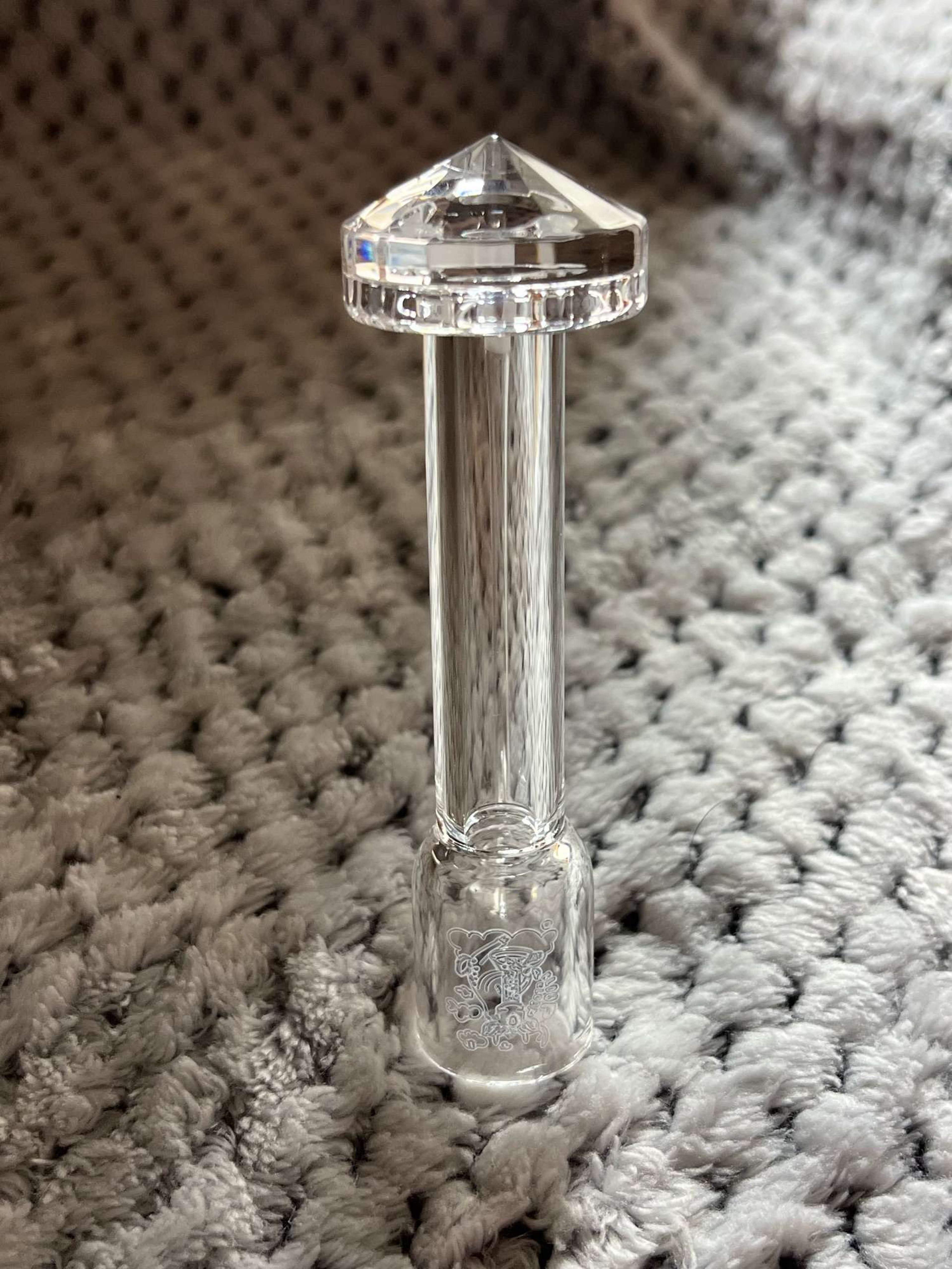 Preview pic of 14mm 90 degree faceted terp slurper