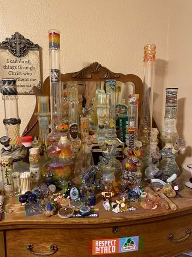 Preview pic of Thinning out some of my Glass Collection! 