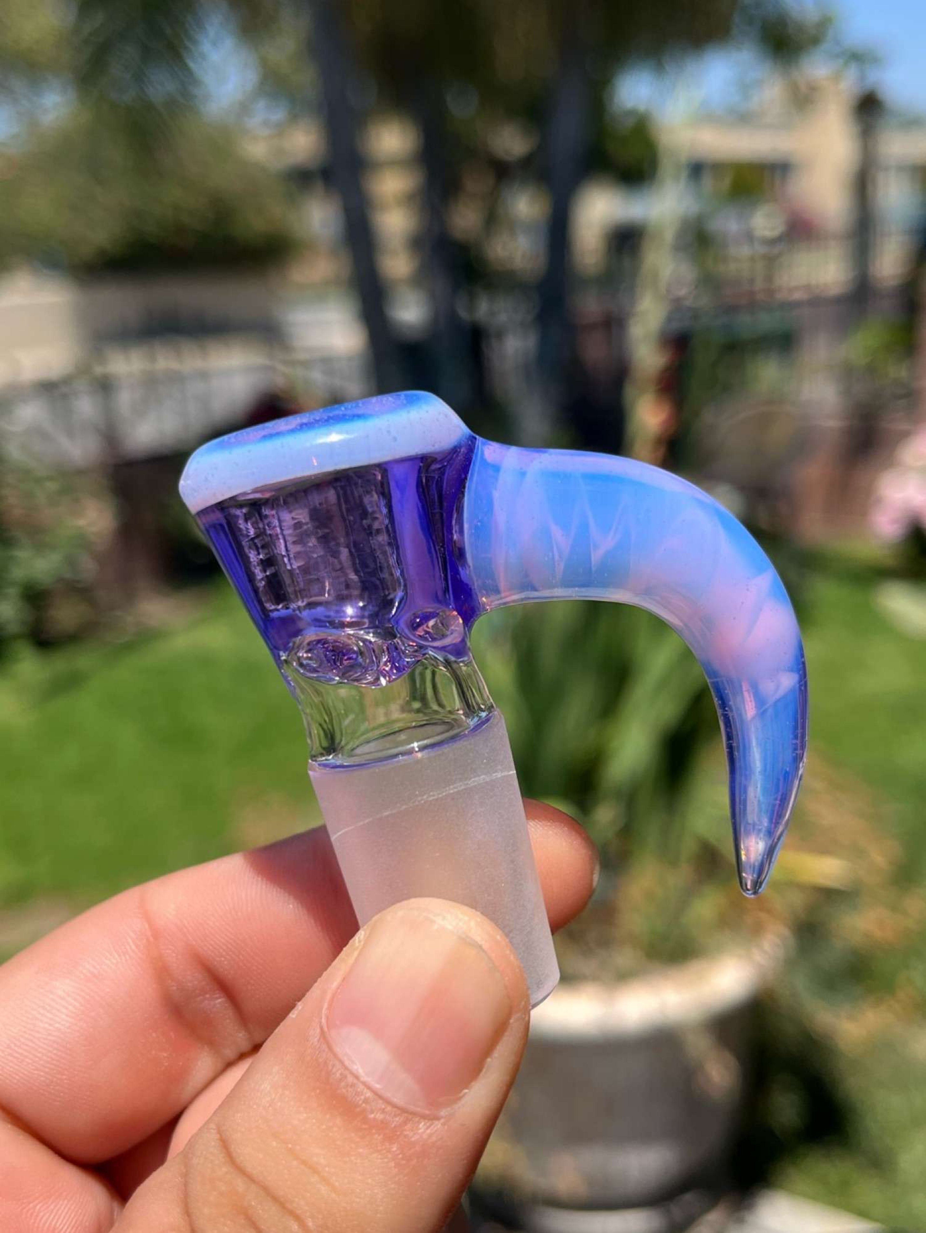 Venom / lucid slide image 0