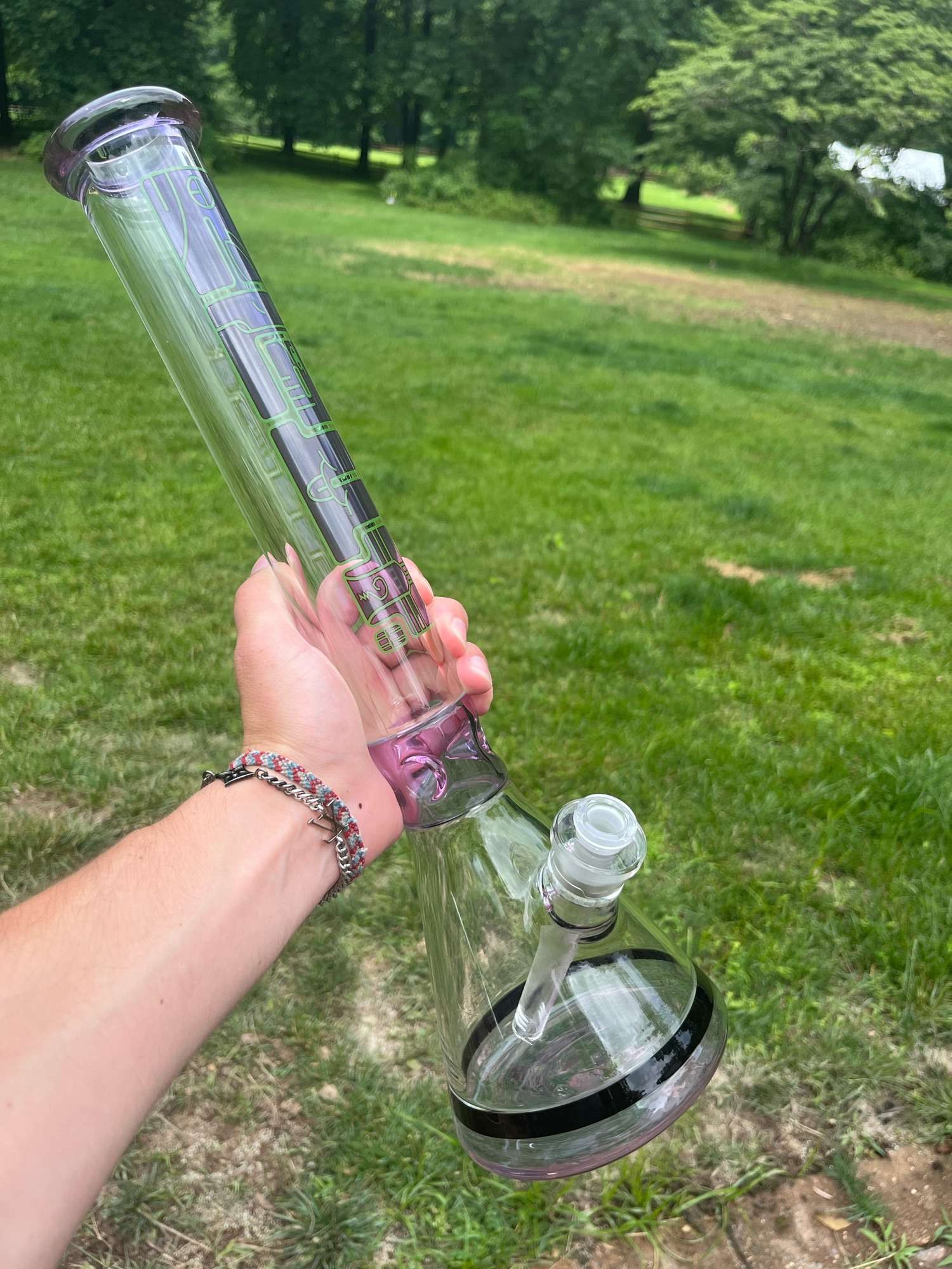 Preview pic of Clout accented 15” beaker