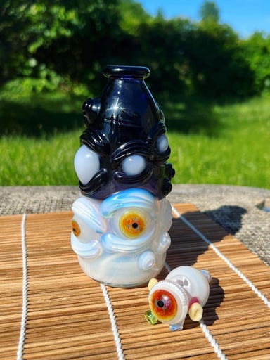 Preview pic of Heady soul jar by Piratt Glass 