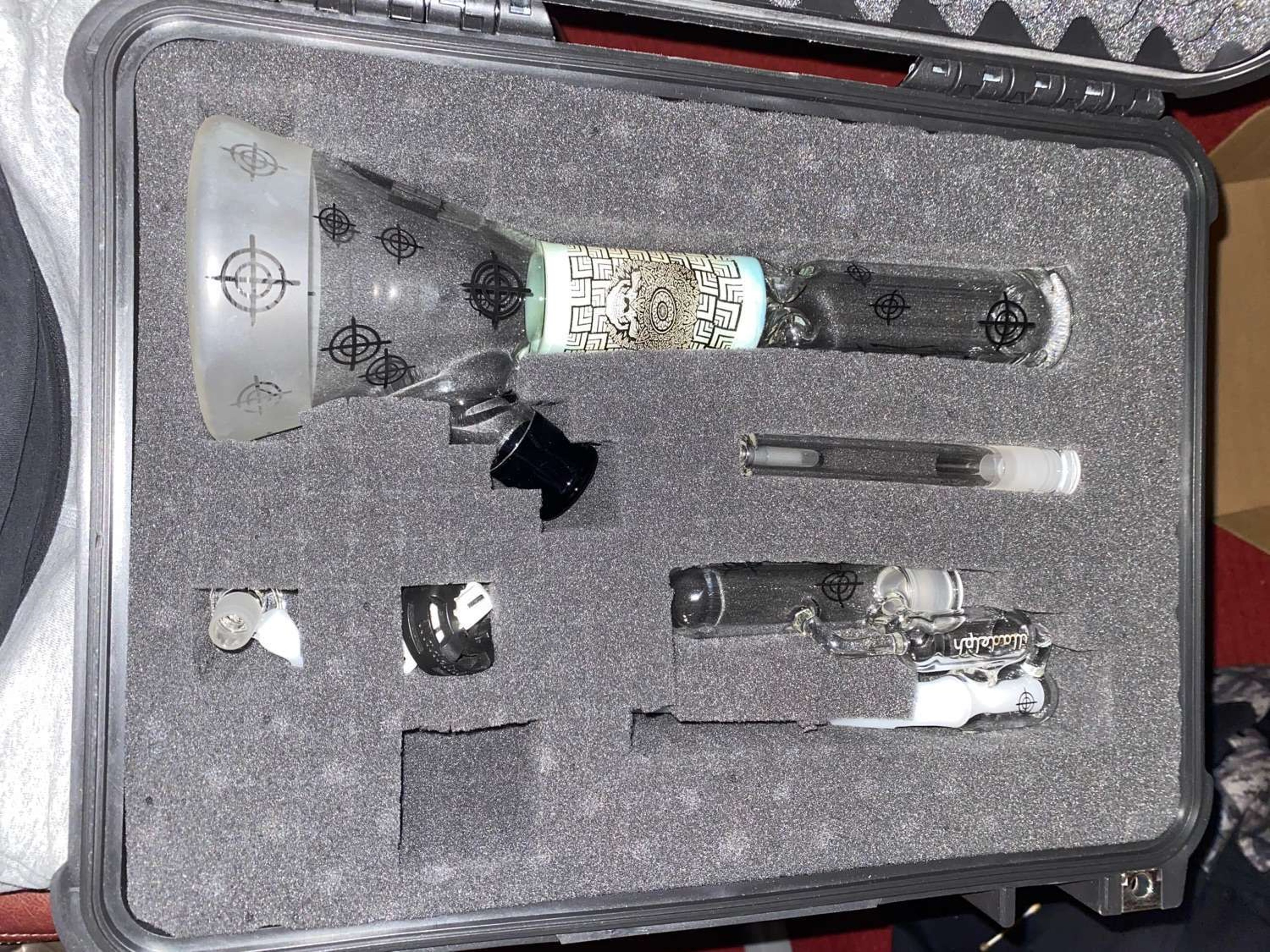 Preview pic of Killadelph mclamb micro beaker with extras