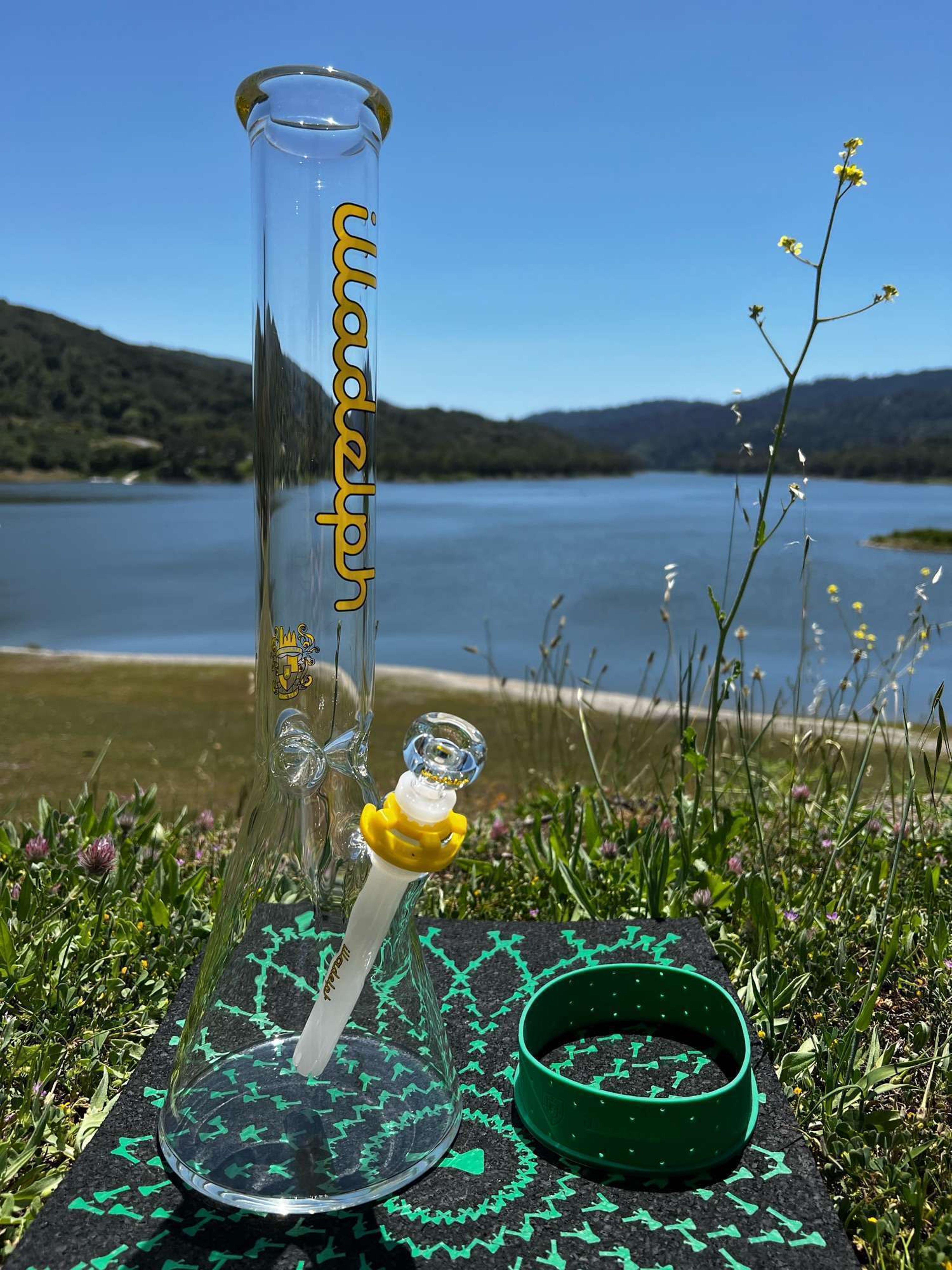 Preview pic of SB Yellow Medium Illadelph Beaker 