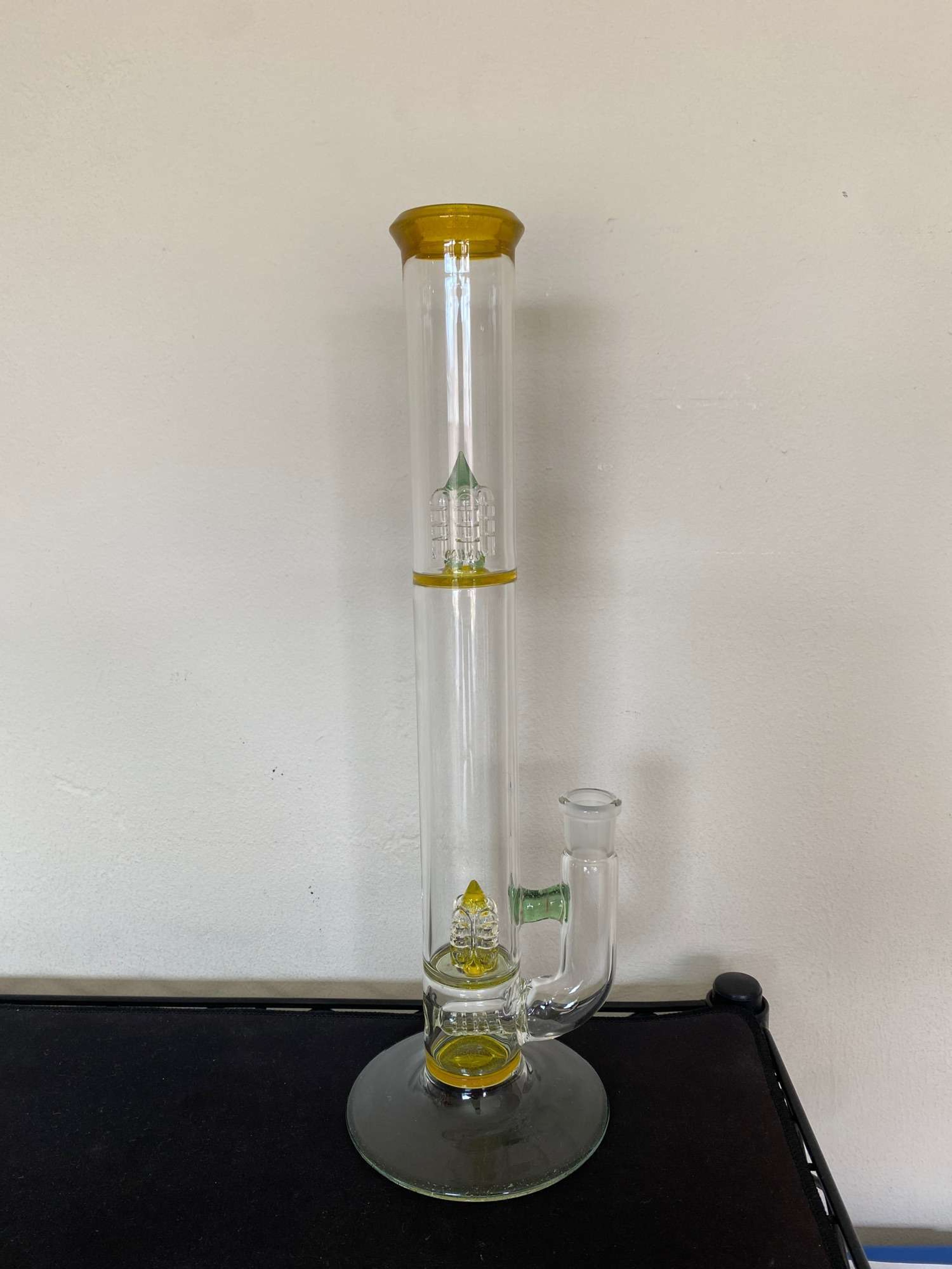Repaired Newschool Glass Dg-Inv4 image 0