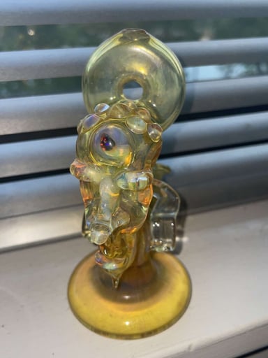 Preview pic of Mini High Priest by Logi Glass