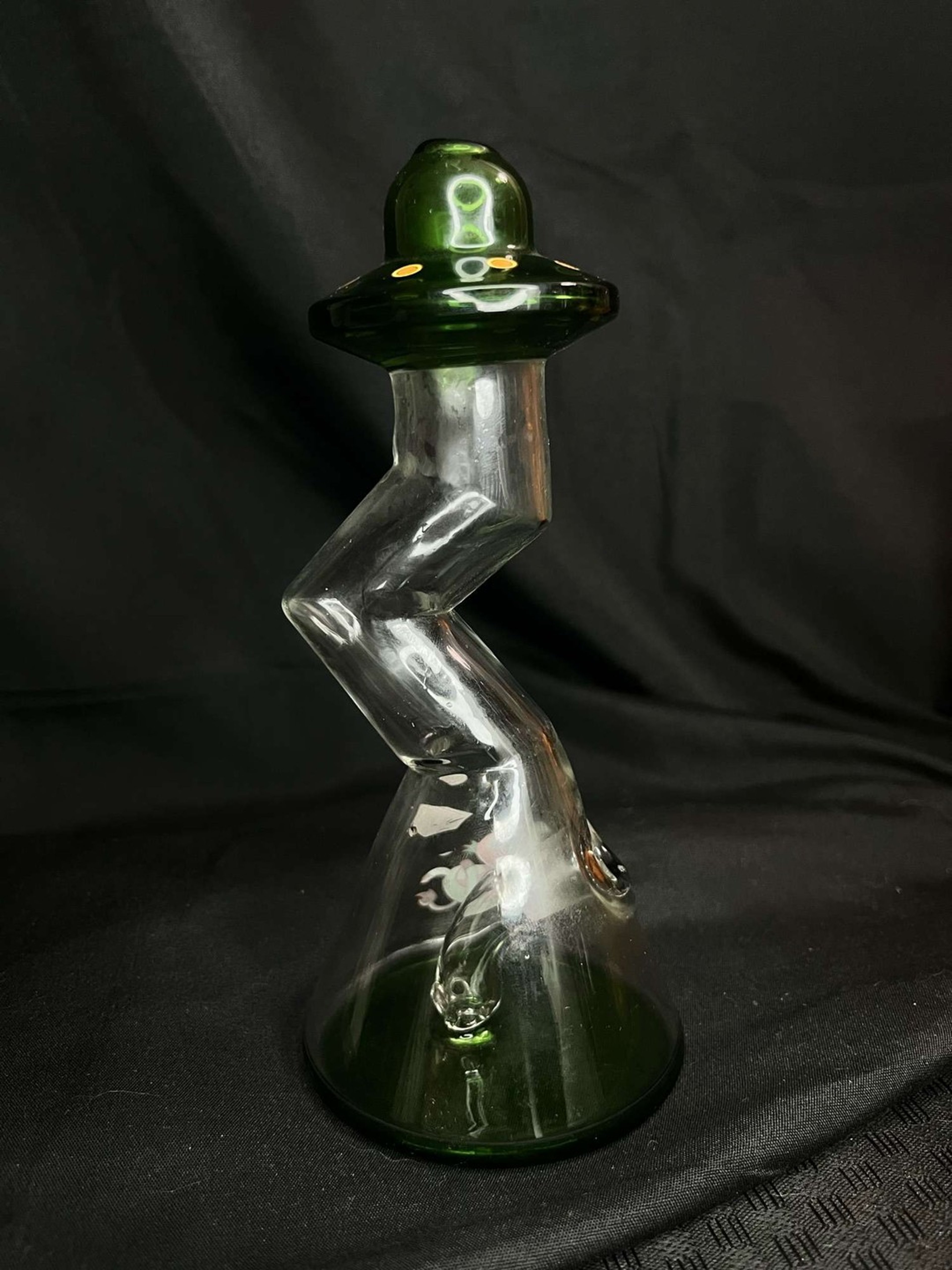 Preview pic of Daily High Club UFO Mini Bong 