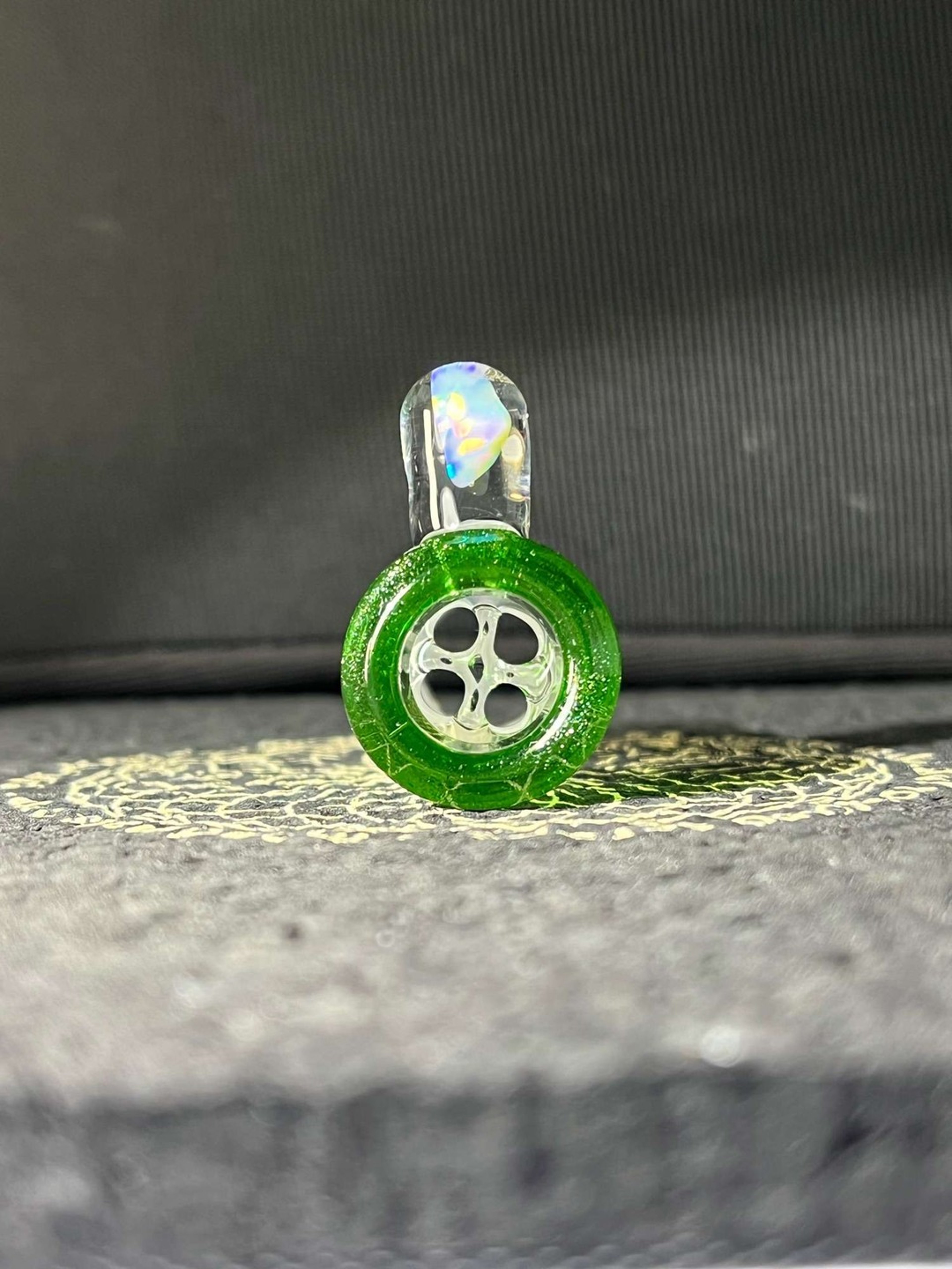 Preview pic of 18mm Green Stardust 4 hole slide 