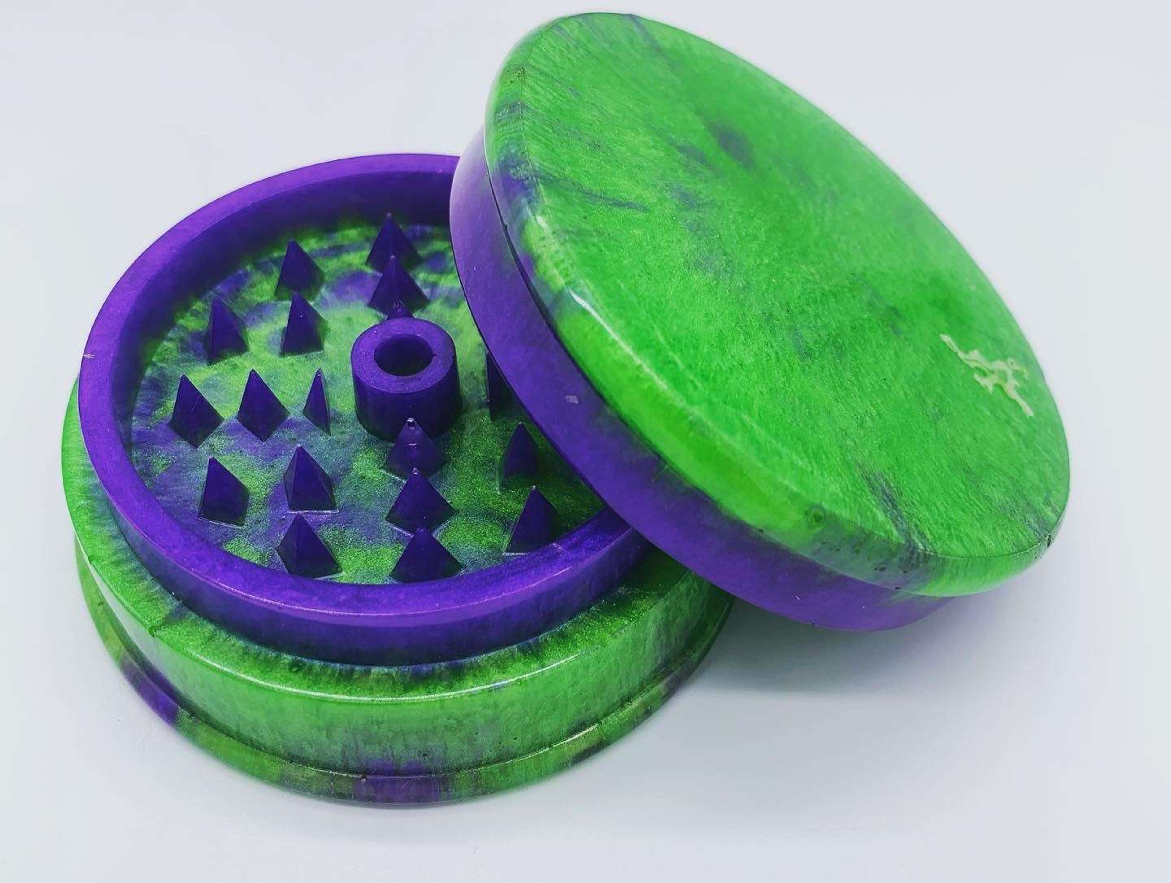 Resin pour grinder image 0