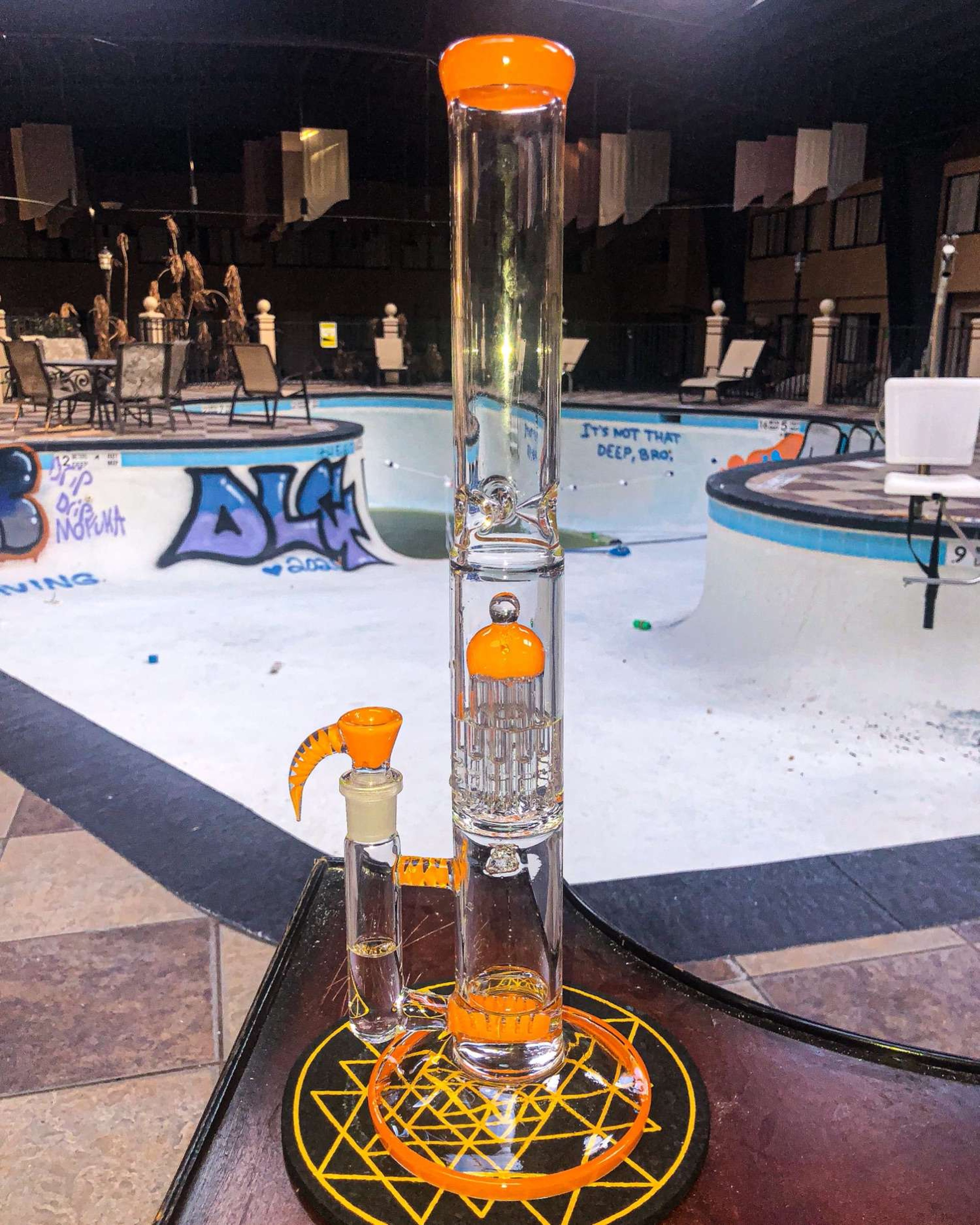 Preview pic of 2K Glass Art Stemline - 8 Arm FA Orange