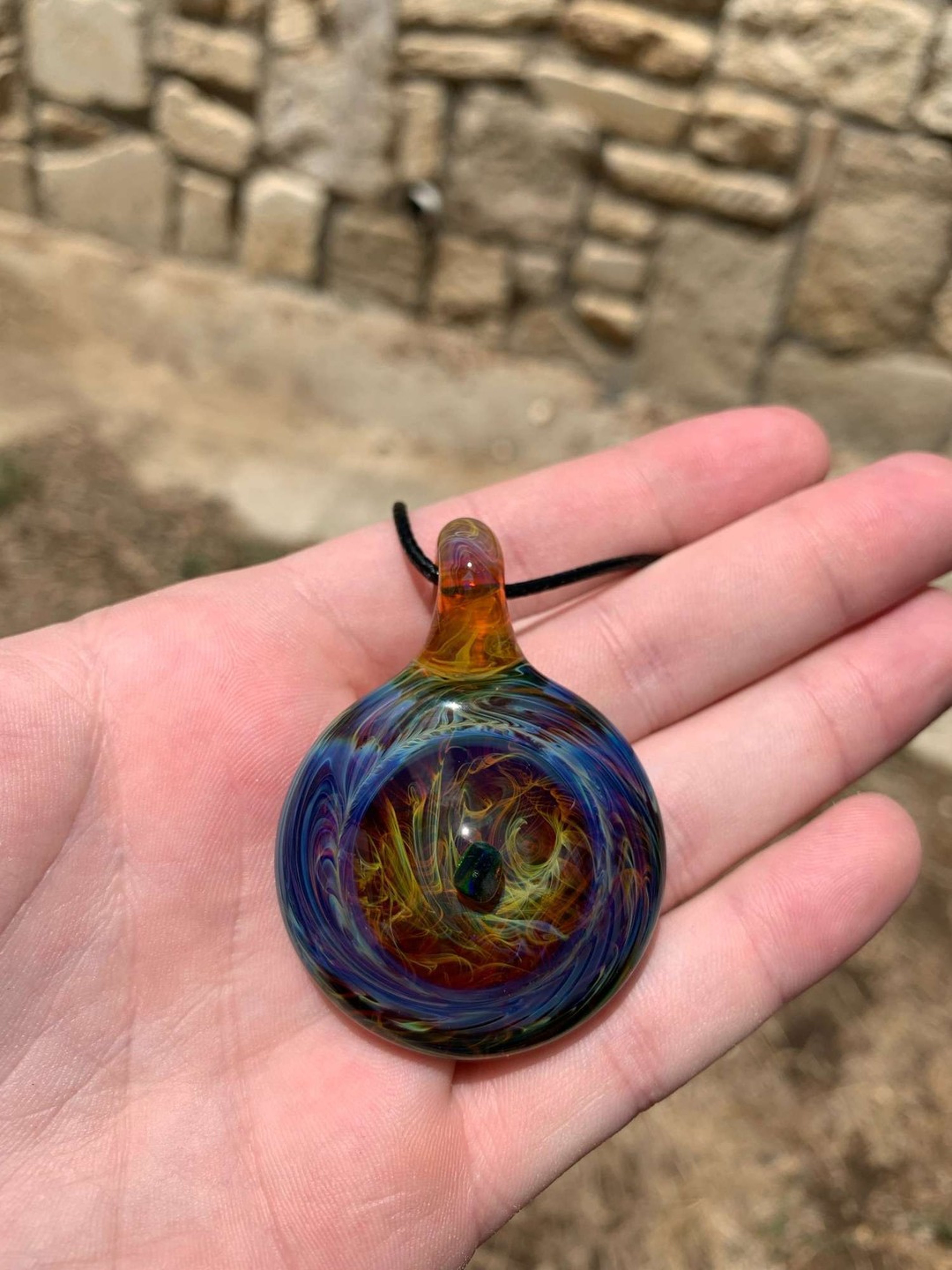 Kberg Pendant image 0