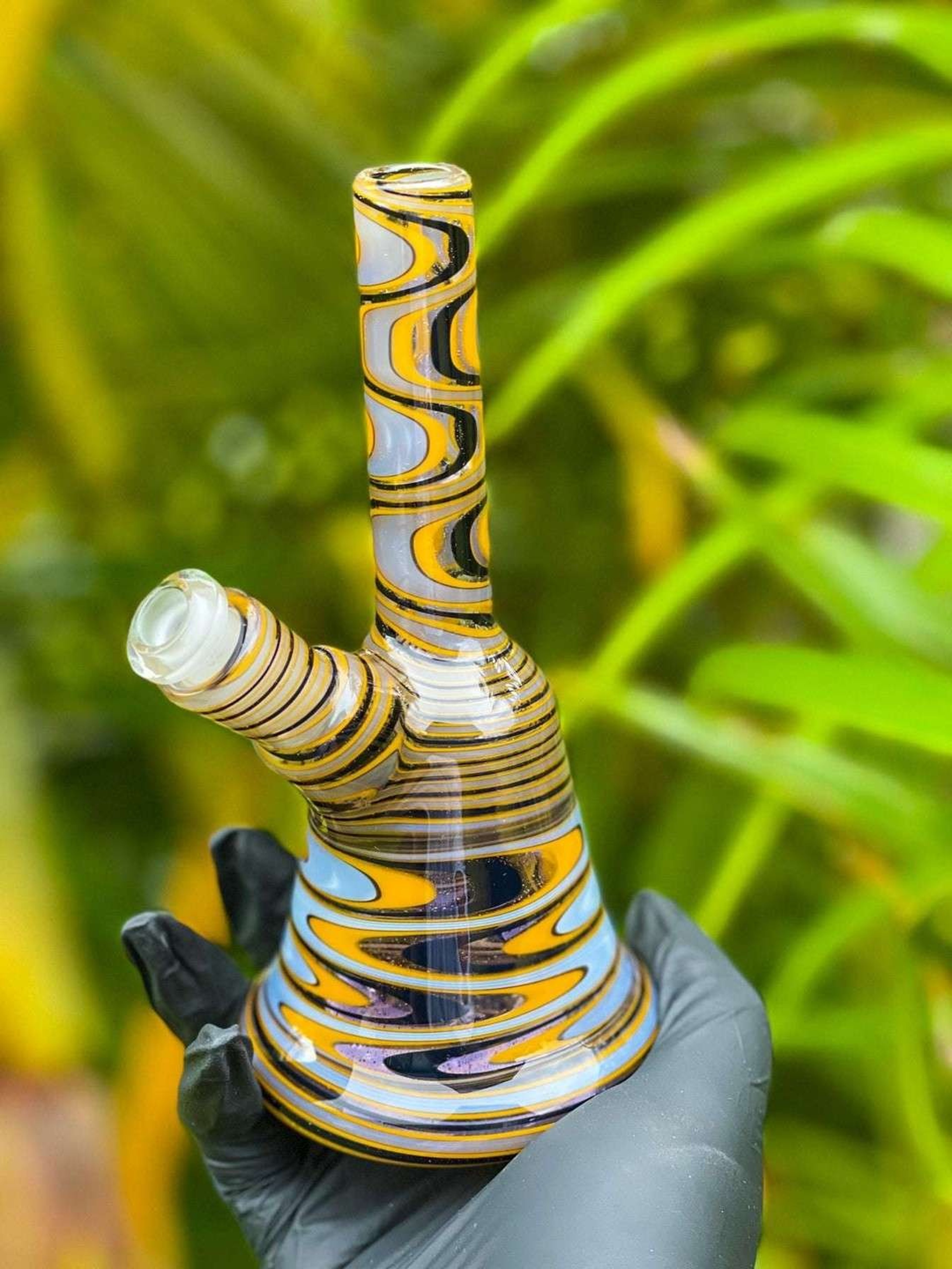 Chuey glass image 0