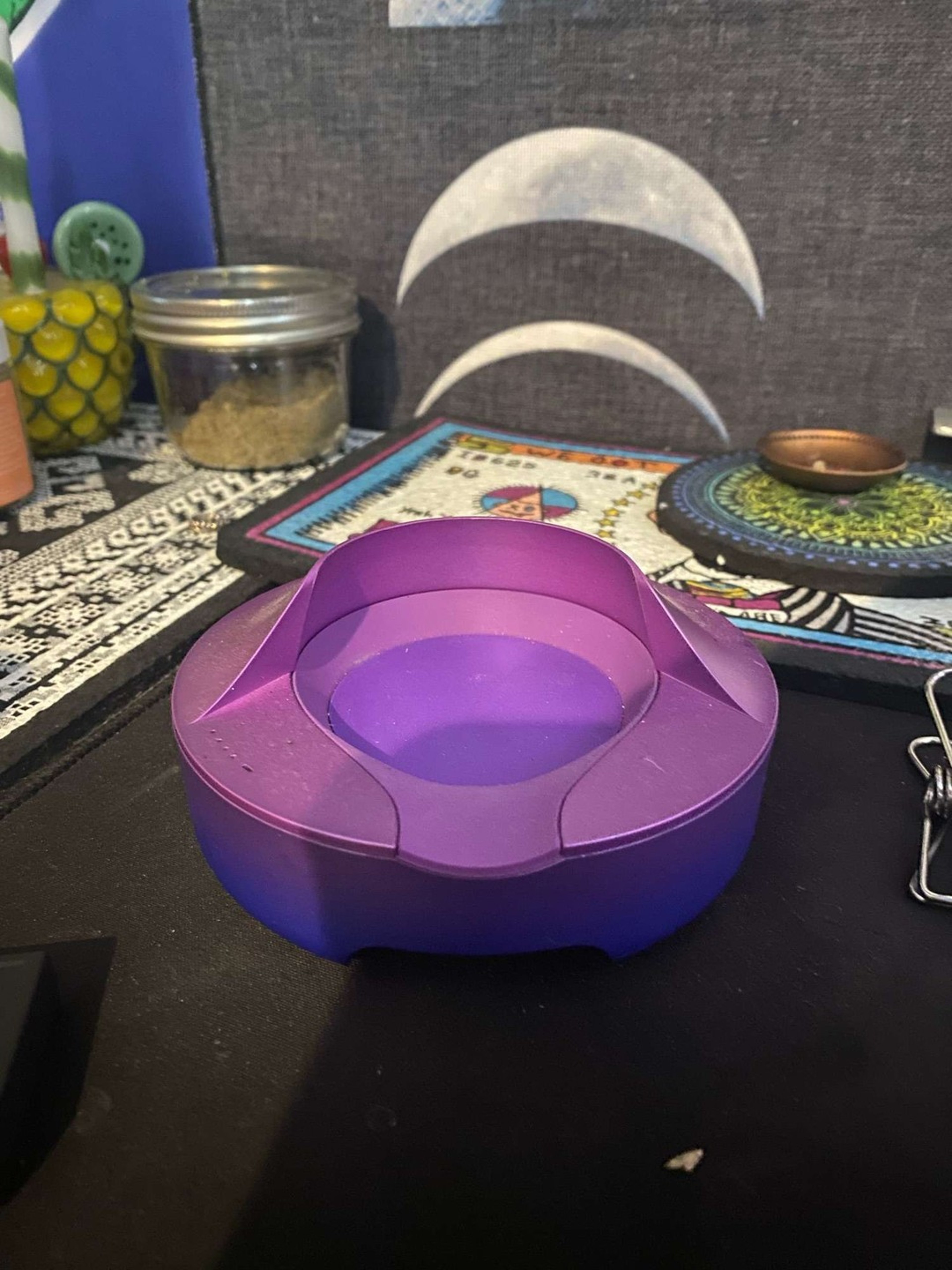 Preview pic of Puffco indiglow power dock