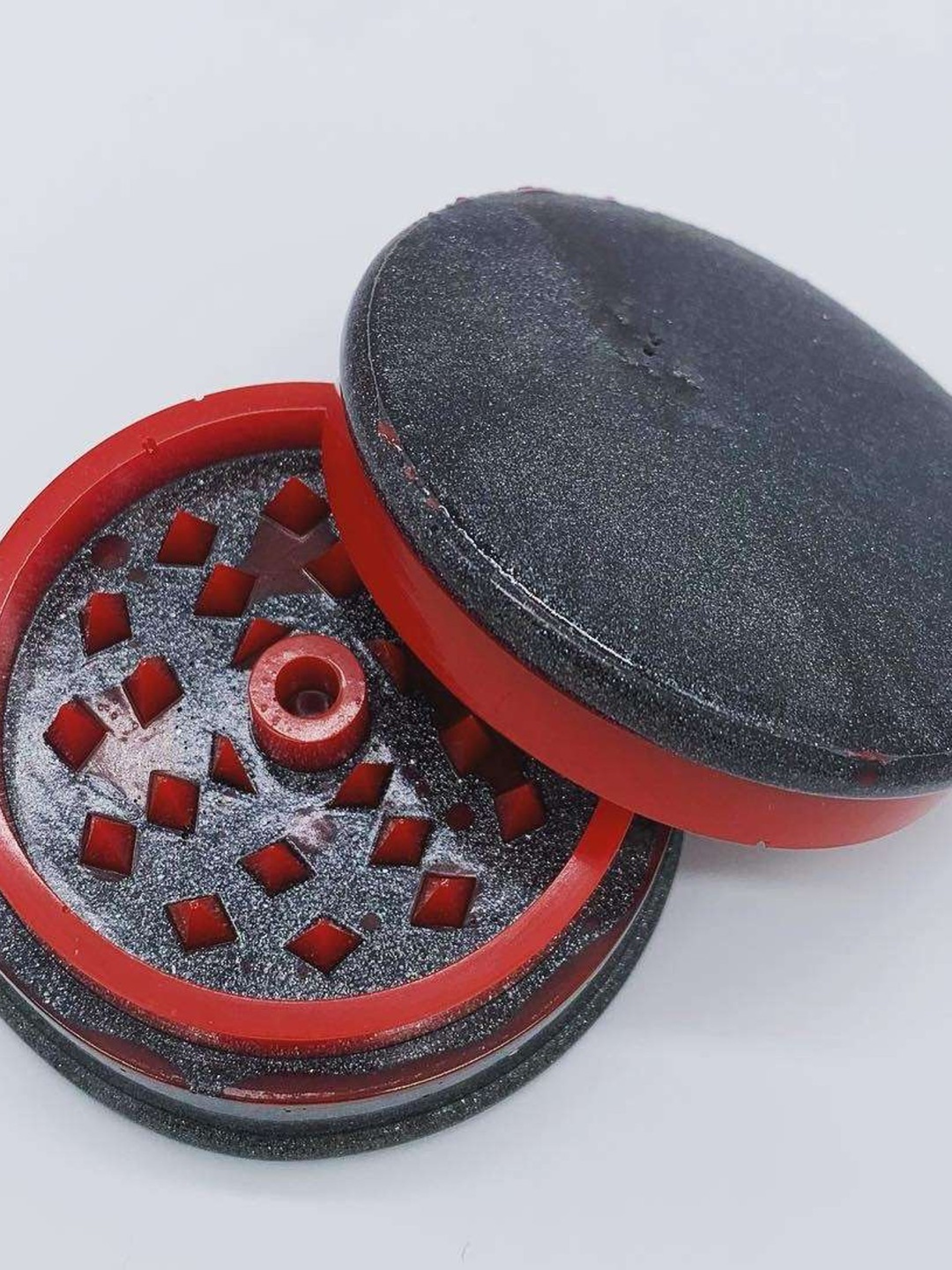 Red and silver resin pour grinder image 0